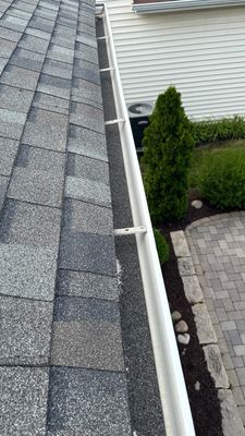 Turtle Shell gutter protection installation in Huntley, IL 60142, photograph 10