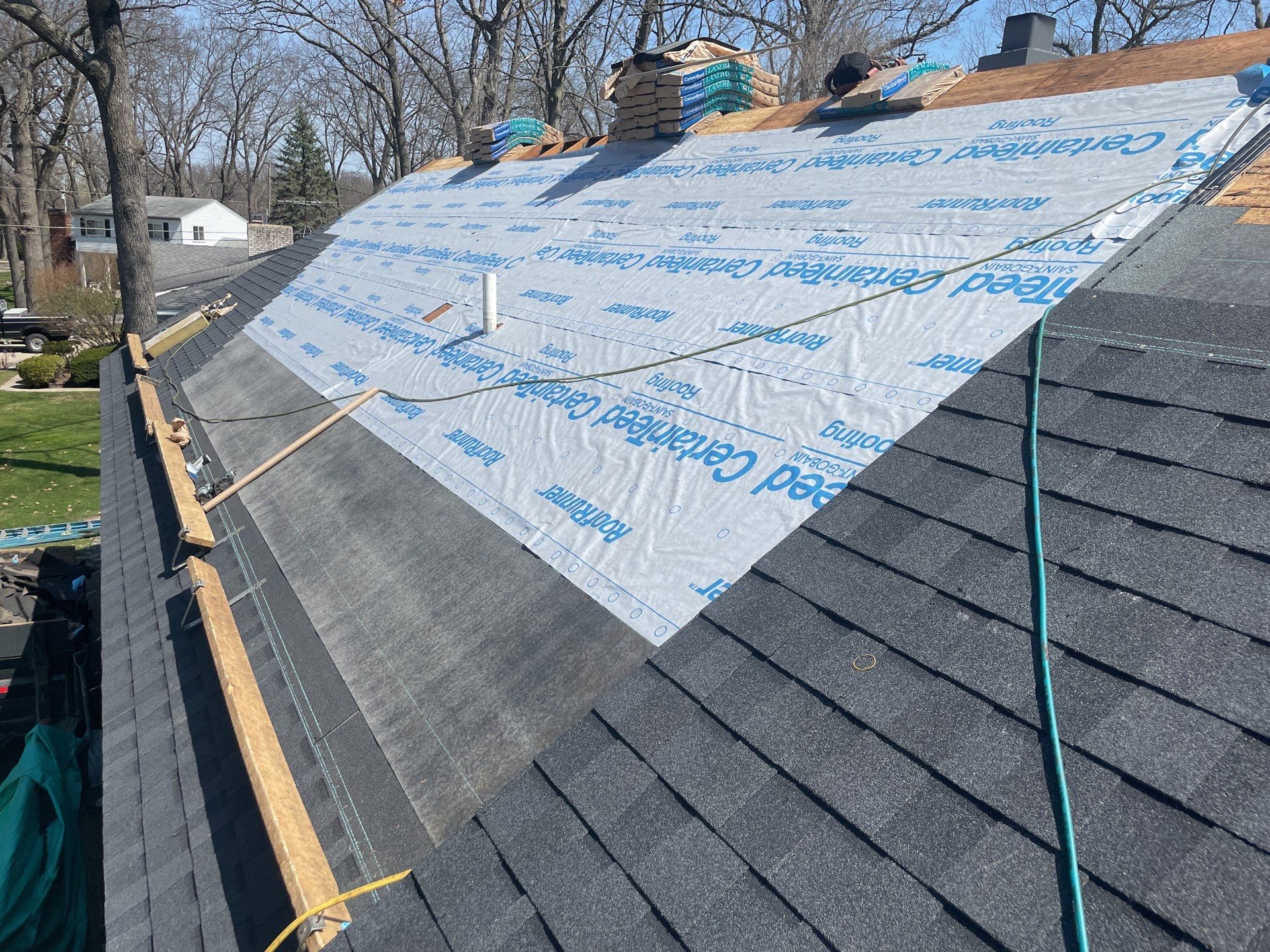 Roof Replacement using CertainTeed Landmark by 180 Contractors