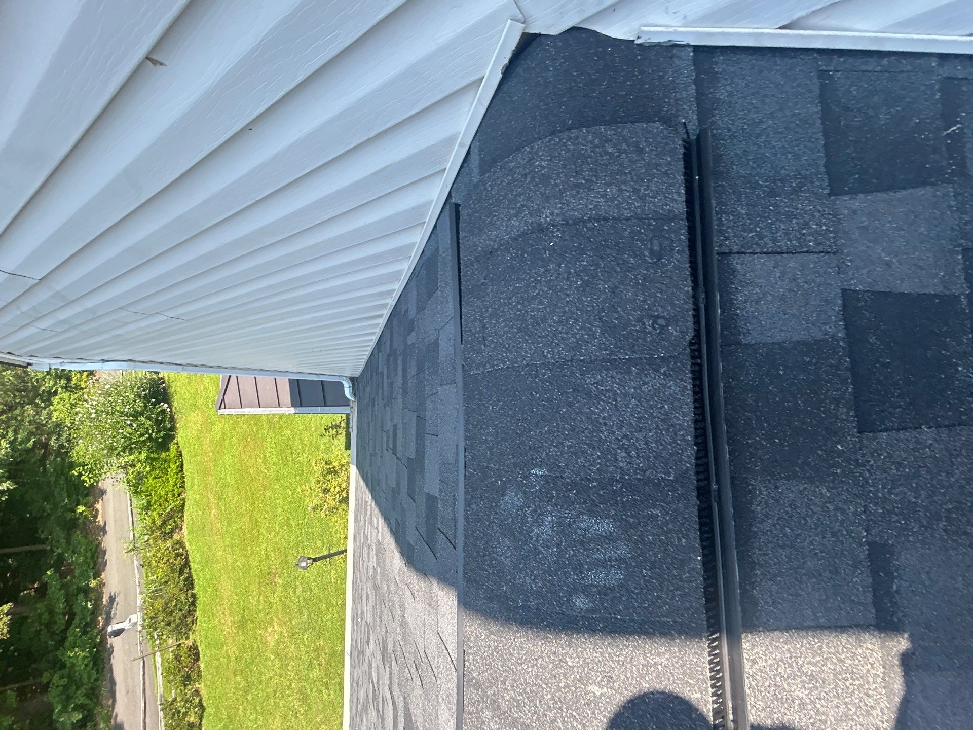 Lorton: Residential Roof with CertainTeed Landmark Pro in Max Def Moire Black by RM Banning, Inc.