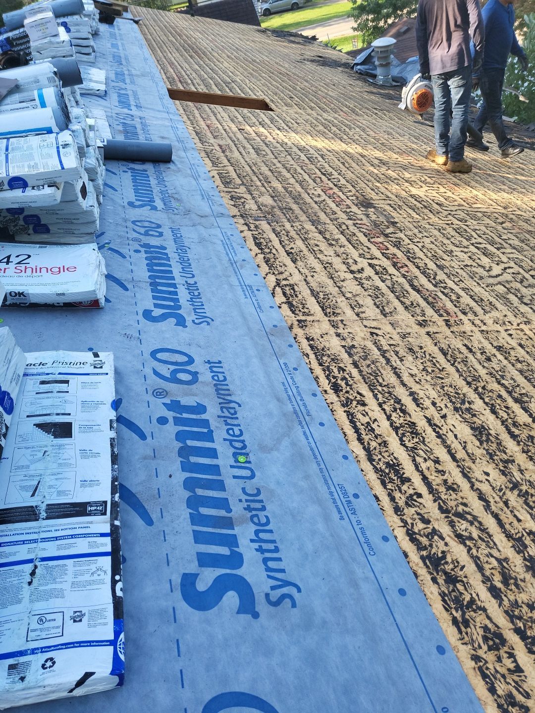 ATLAS PINNACLE COLOR: MORNING HARVEST by Eagle Eye Roofing