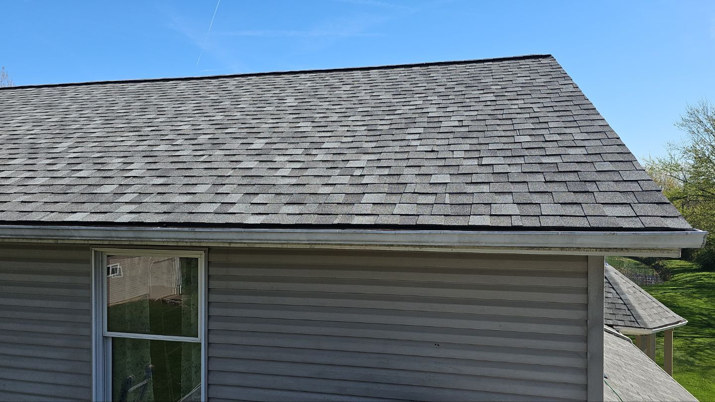 Atlas Pinnacle, Color, Coastal Granite, Drip Edge, Birch White by Eagle Eye Roofing