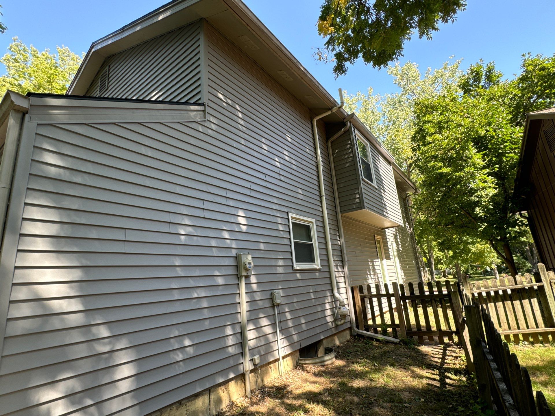 BYE BYE Wood Shakes by EEC Windows, Siding & Roofing