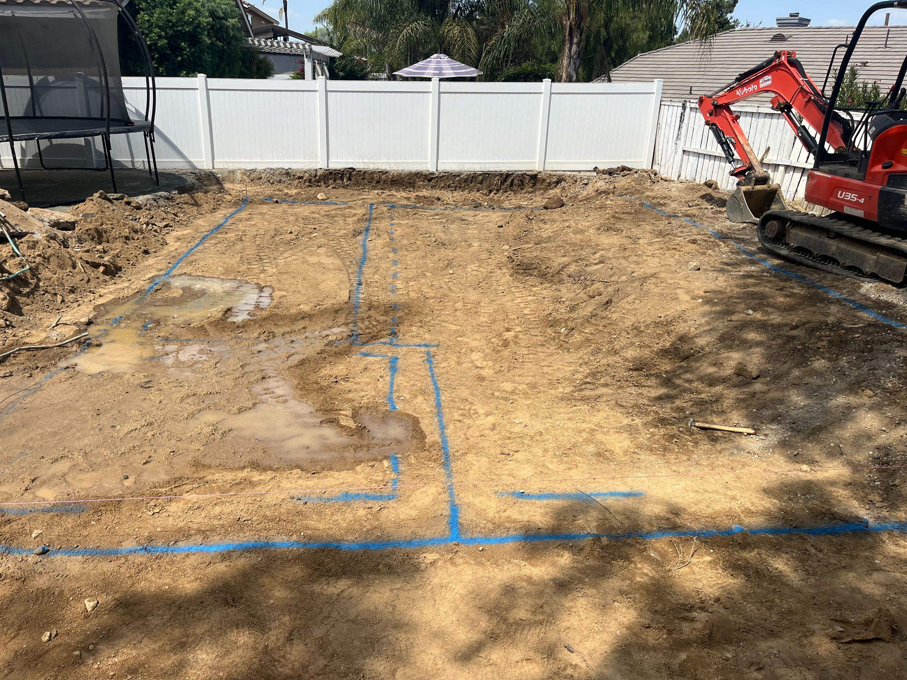 Pool and spa and modern grotto by Premier Pools and Spas Temecula