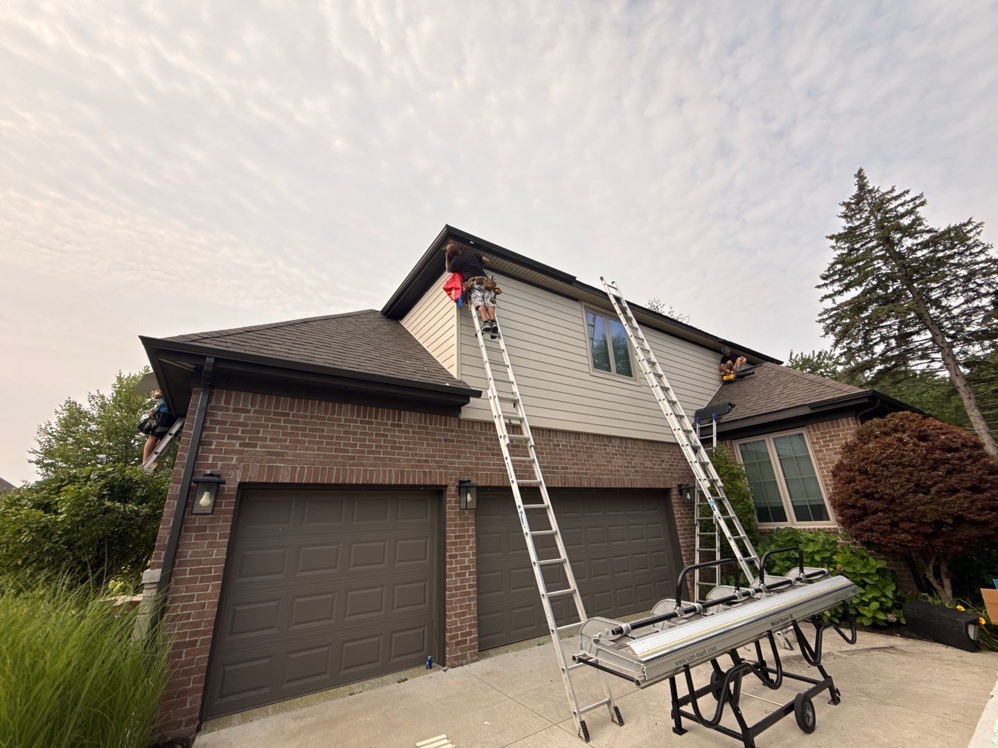 Siding Replacement using Alside S7 Cedar Mill Grain Composite by 180 Contractors