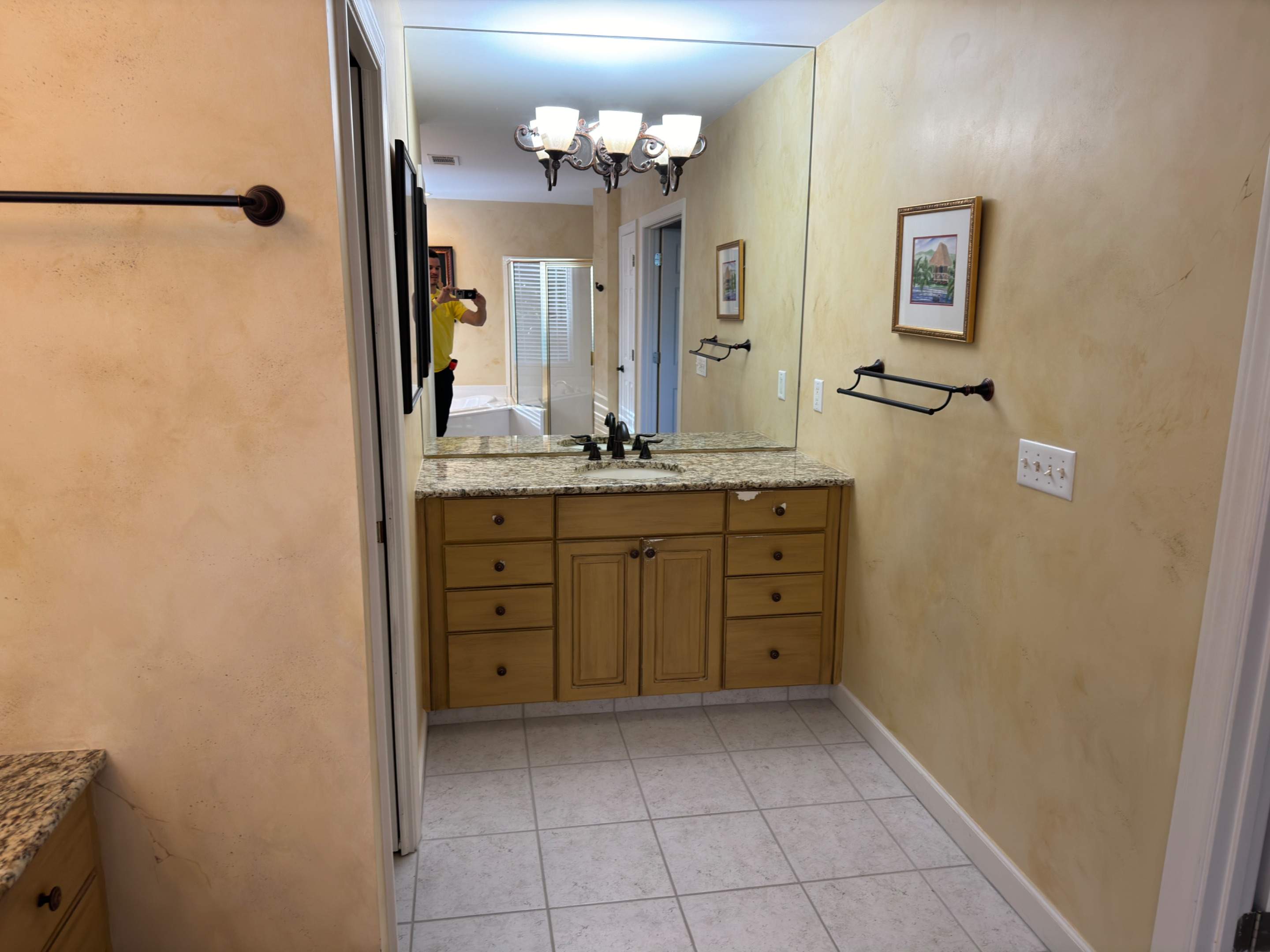 Master bathroom renovation by Prudencio