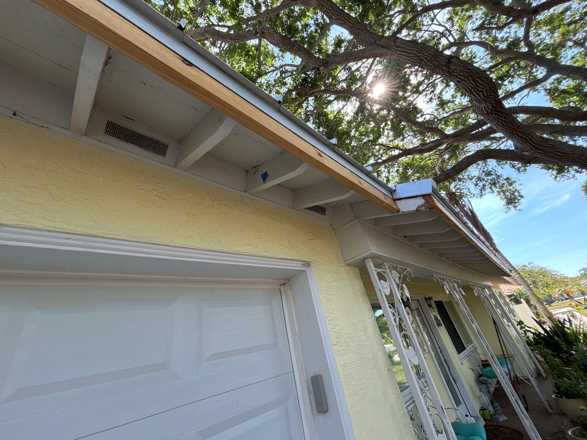 Soffit and Fascia Installation in Sarasota FL by Gutter Professors