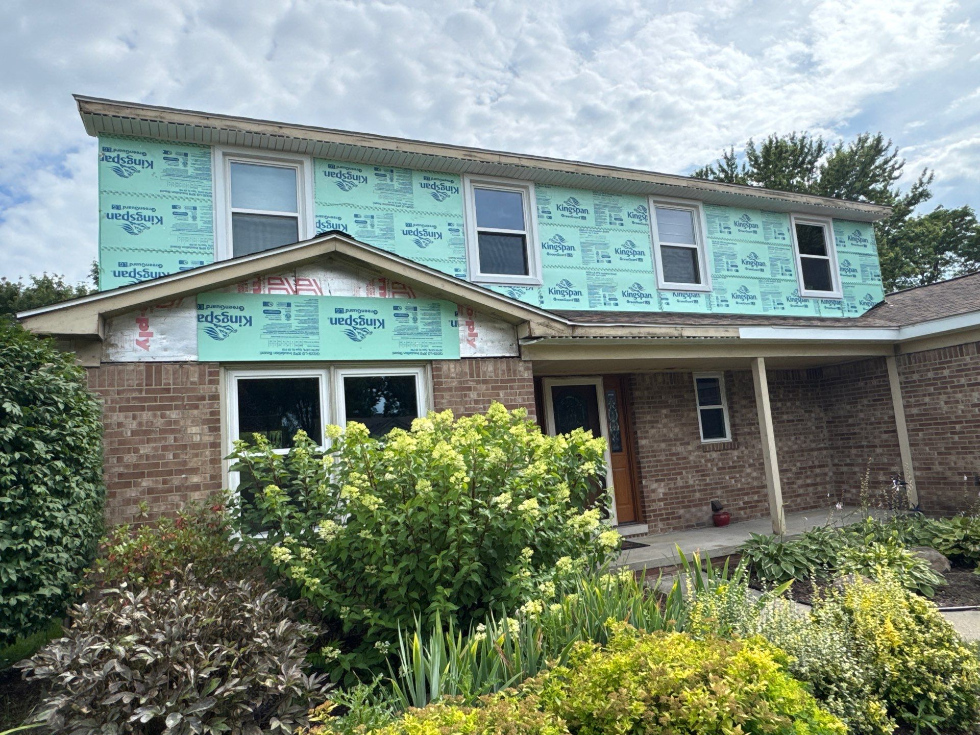 Siding Replacement using Alside S7 Cedar Mill Grain Pebble by 180 Contractors