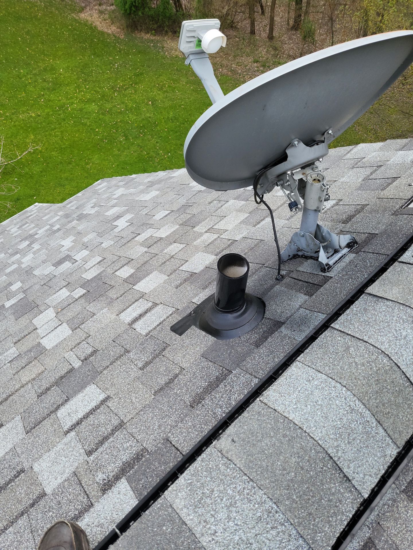 Atlas Pinnacle, Color, Coastal Granite, Drip Edge, Color, Black by Eagle Eye Roofing