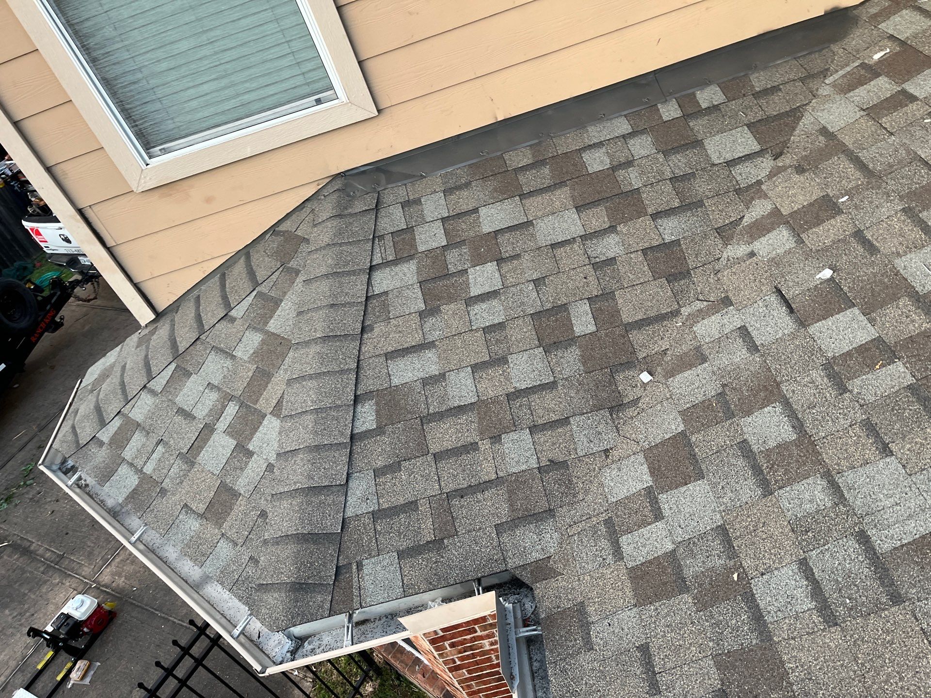 Residential Roofing Installation using Owen's Corning Duration (Lifetime) Shingles by Roof Repair Company