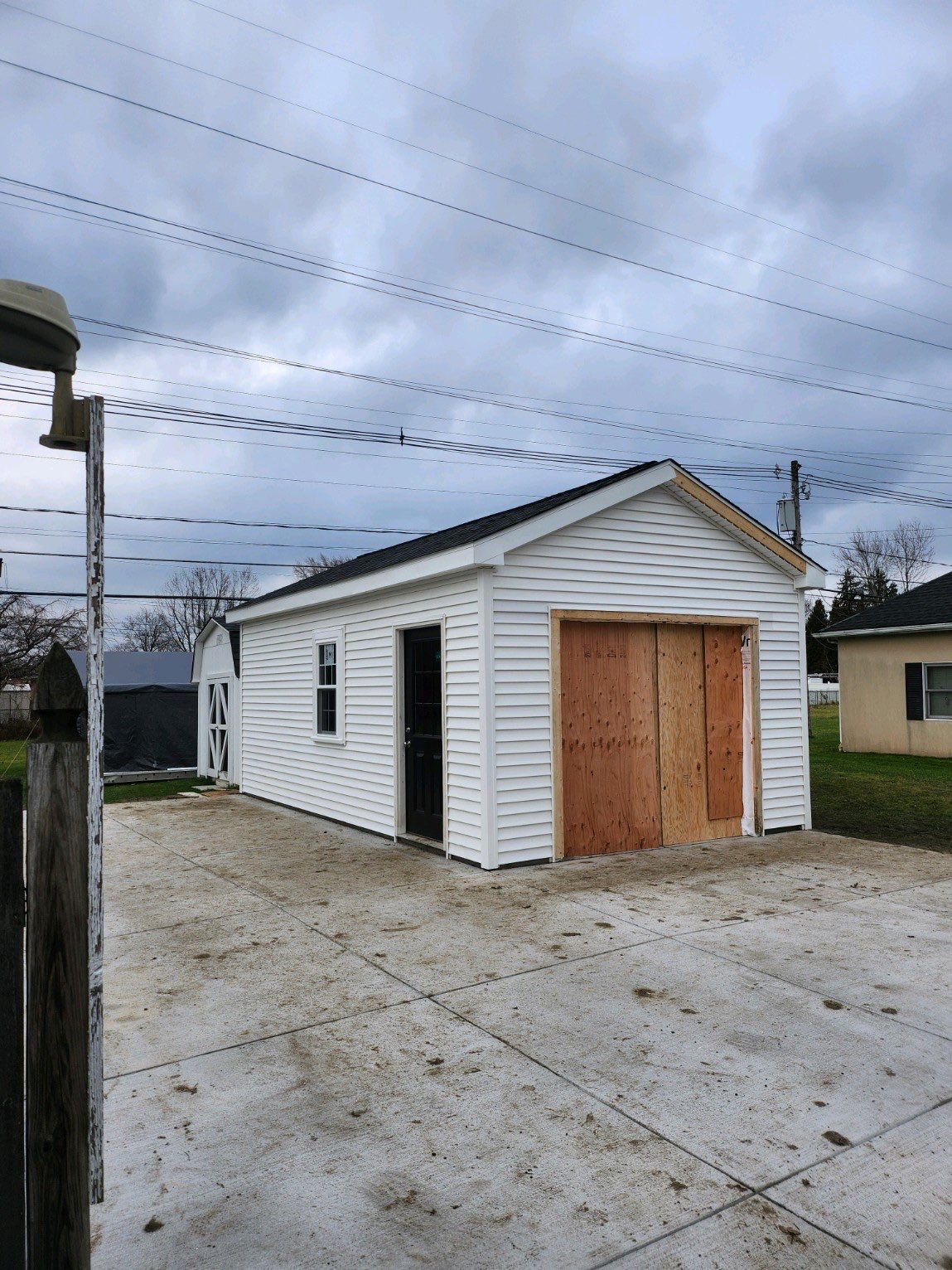 Garage by Ivy Lea Construction
