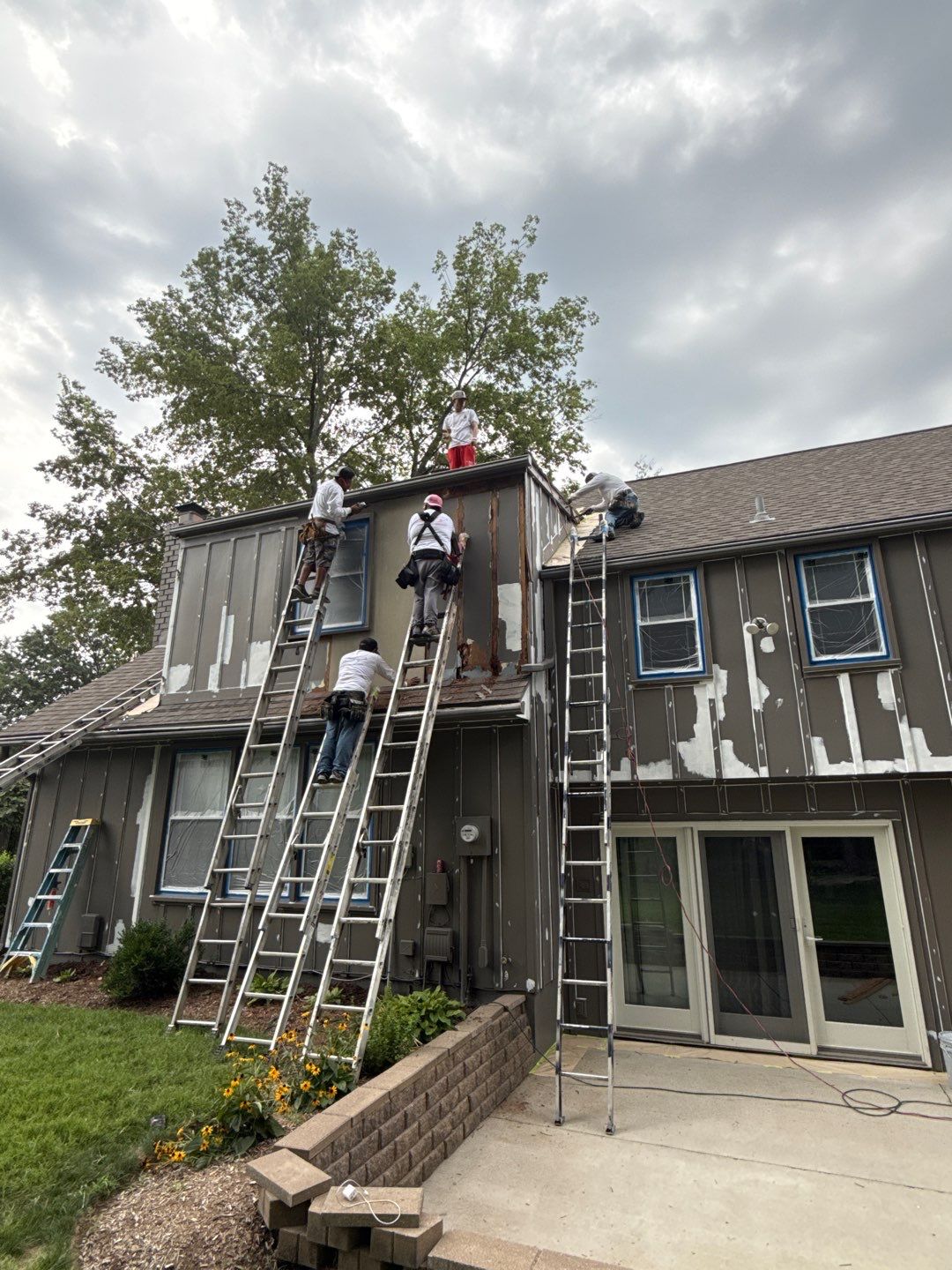 Anchors Aweigh in Overland Park – A Bold & Beautiful Home Makeover by Cougar Painting