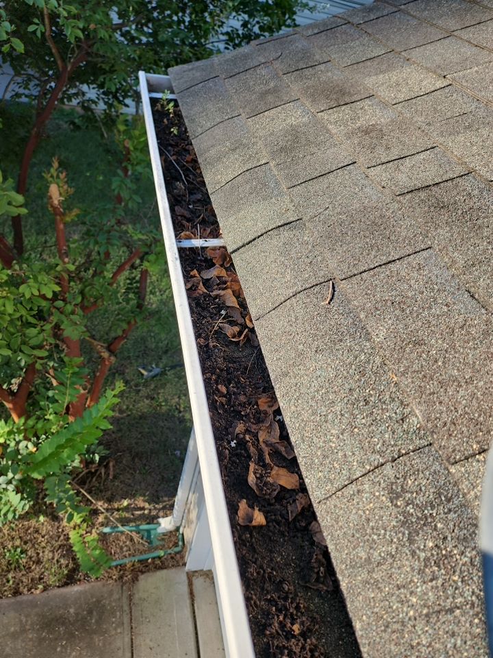 House Wash using cleaner by G&H Home Tech Pros LLC