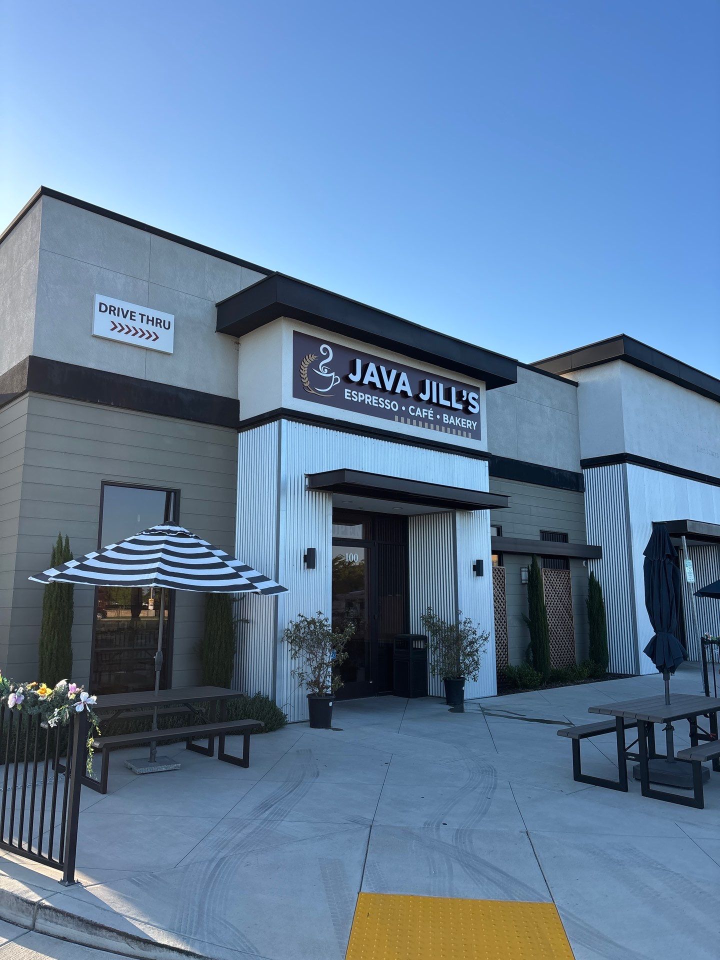 Commercial Signage Package and Monument Sign Installation in Modesto by City Signs