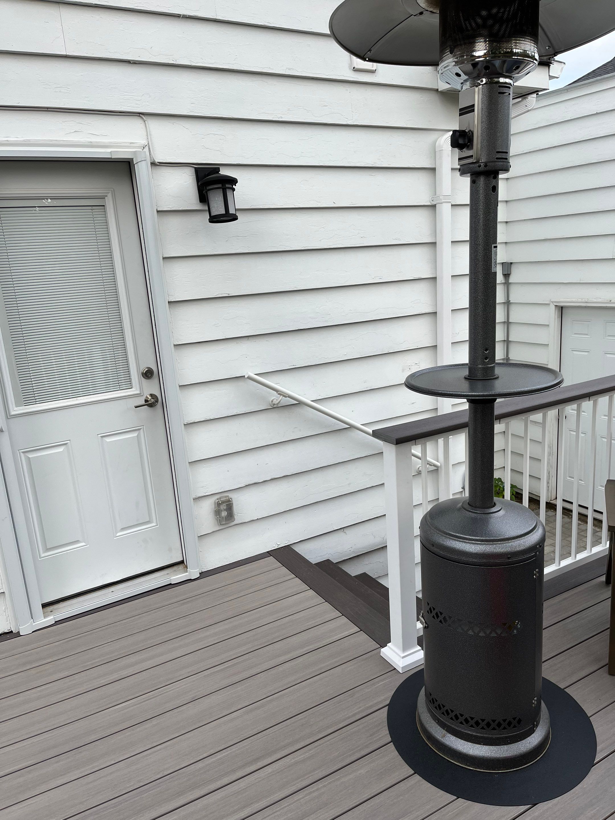 Another Splendid Deck in Seattle by Alki deck builders 