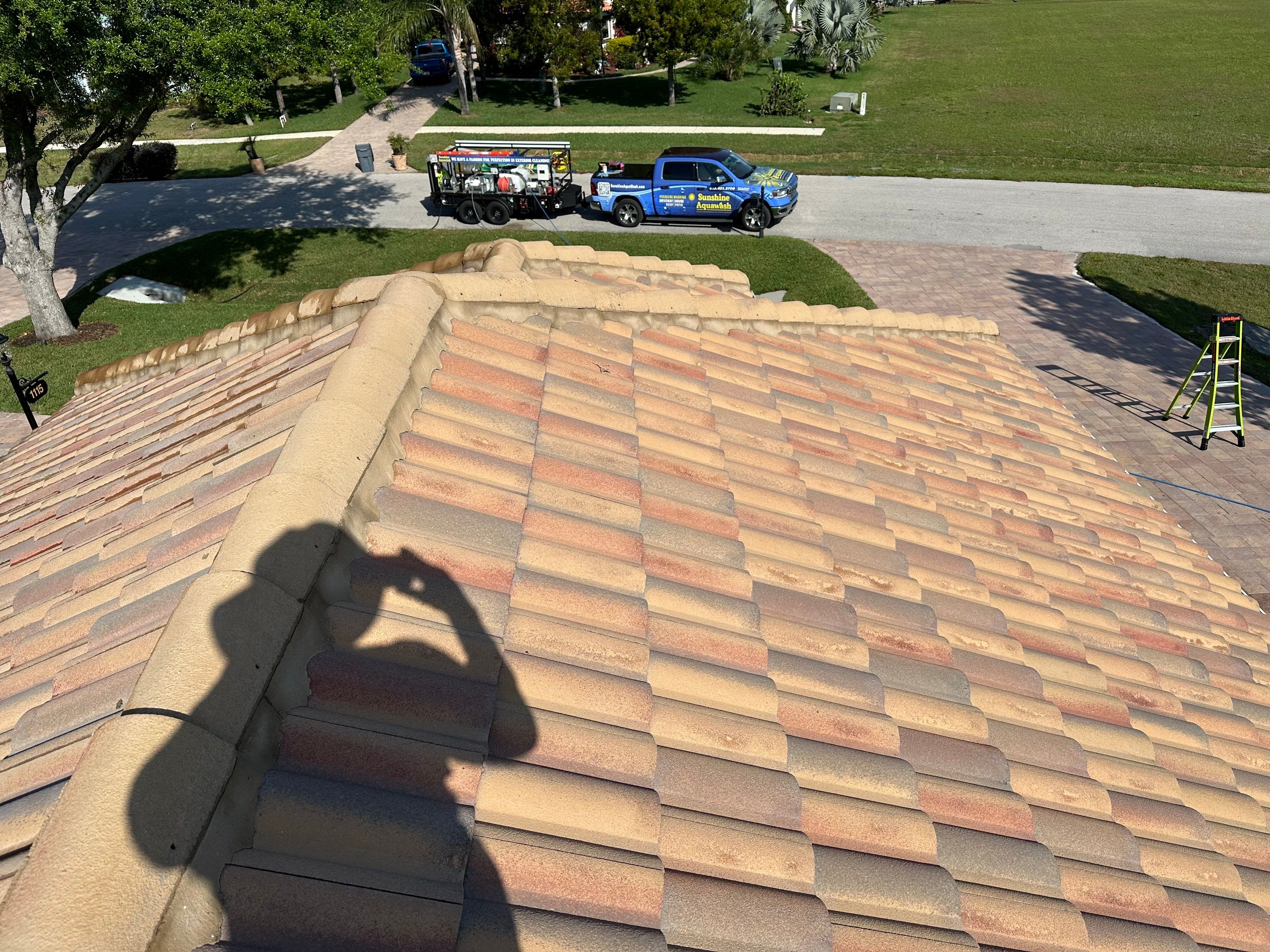 Concrete Tile Roof Cleaning in Winding River Community, Bradenton, FL | Sunshine AquaWash by Sunshine AquaWash