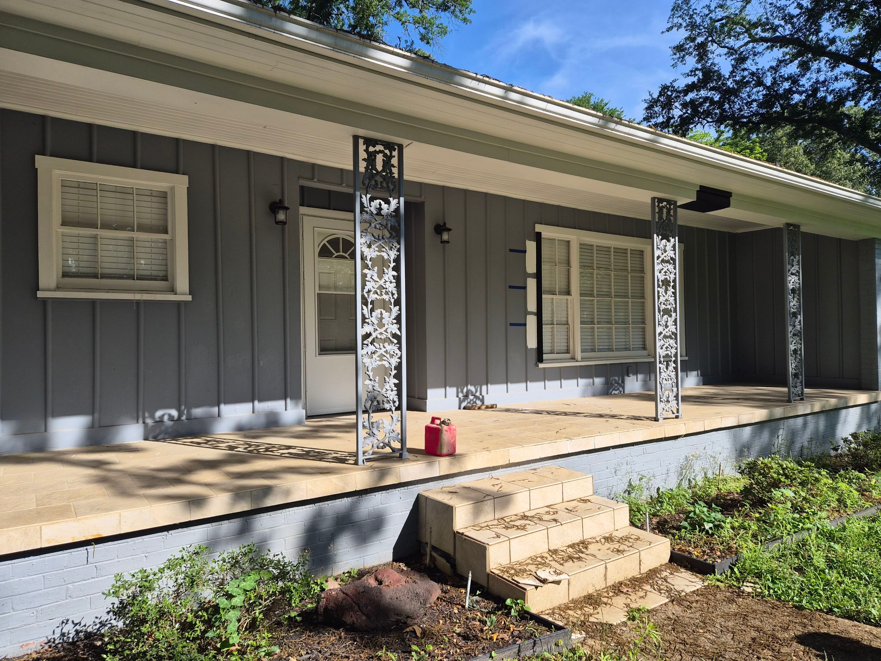 From Gray to Modern White: Exterior Repaint in Tyler, TX by Quality Coats Painting