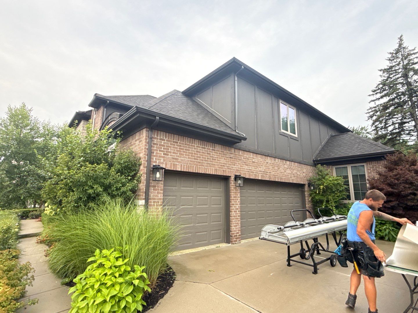 Siding Replacement using Alside S7 Cedar Mill Grain Composite by 180 Contractors