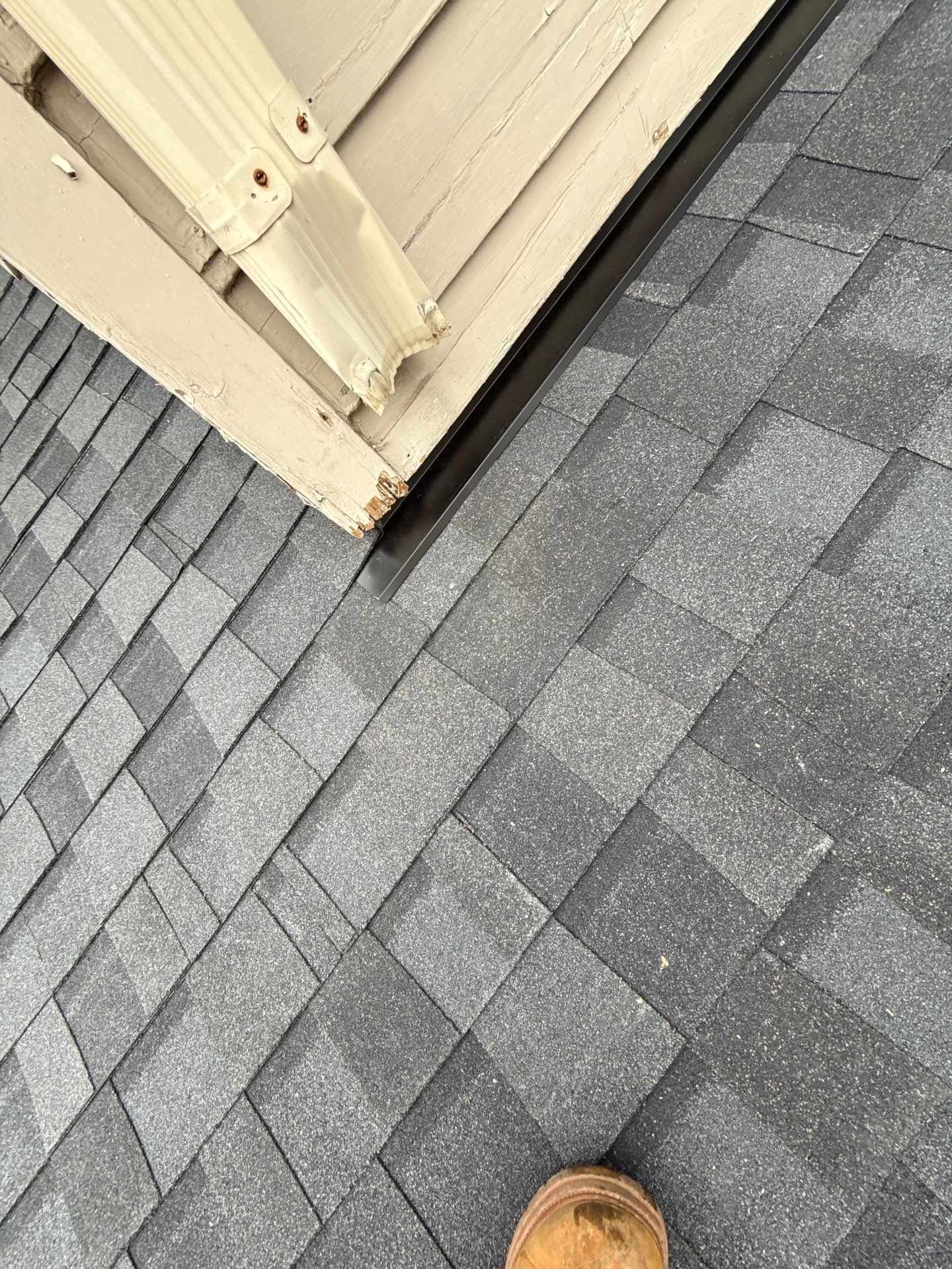 Springfield : Residential Roof Replacement with CertainTeed Landmark Pro in Max Moire Black  by RM Banning, Inc.