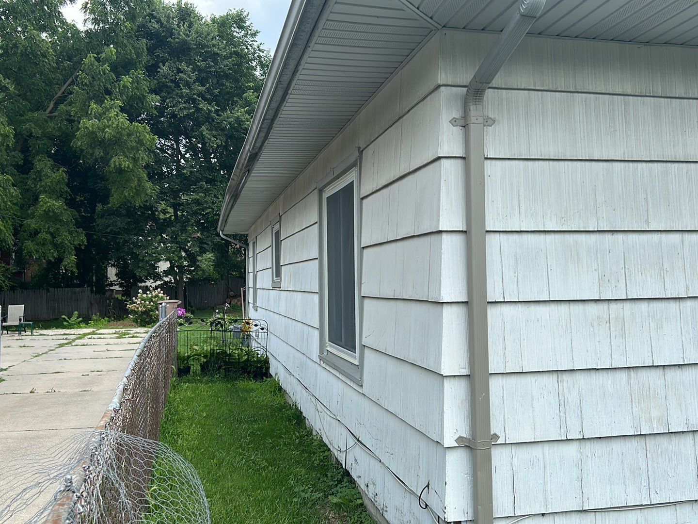 Siding Replacement using CertainTeed Restoration Classis D4 by 180 Contractors