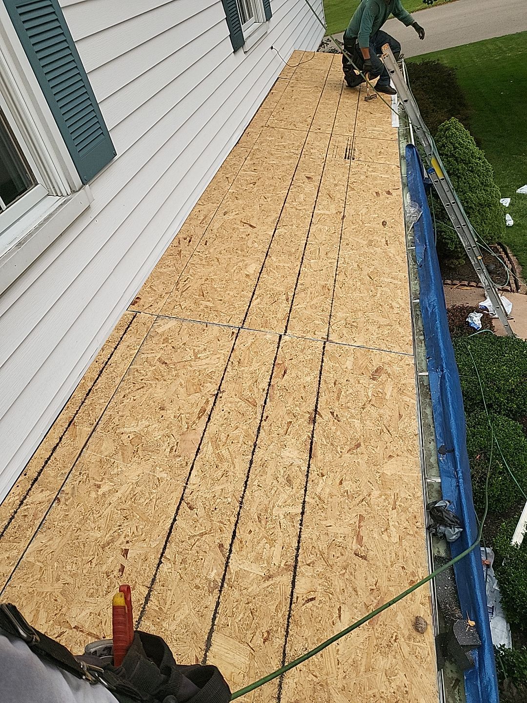 ATLAS PINNACLE COLOR: COASTAL GRANITE by Eagle Eye Roofing