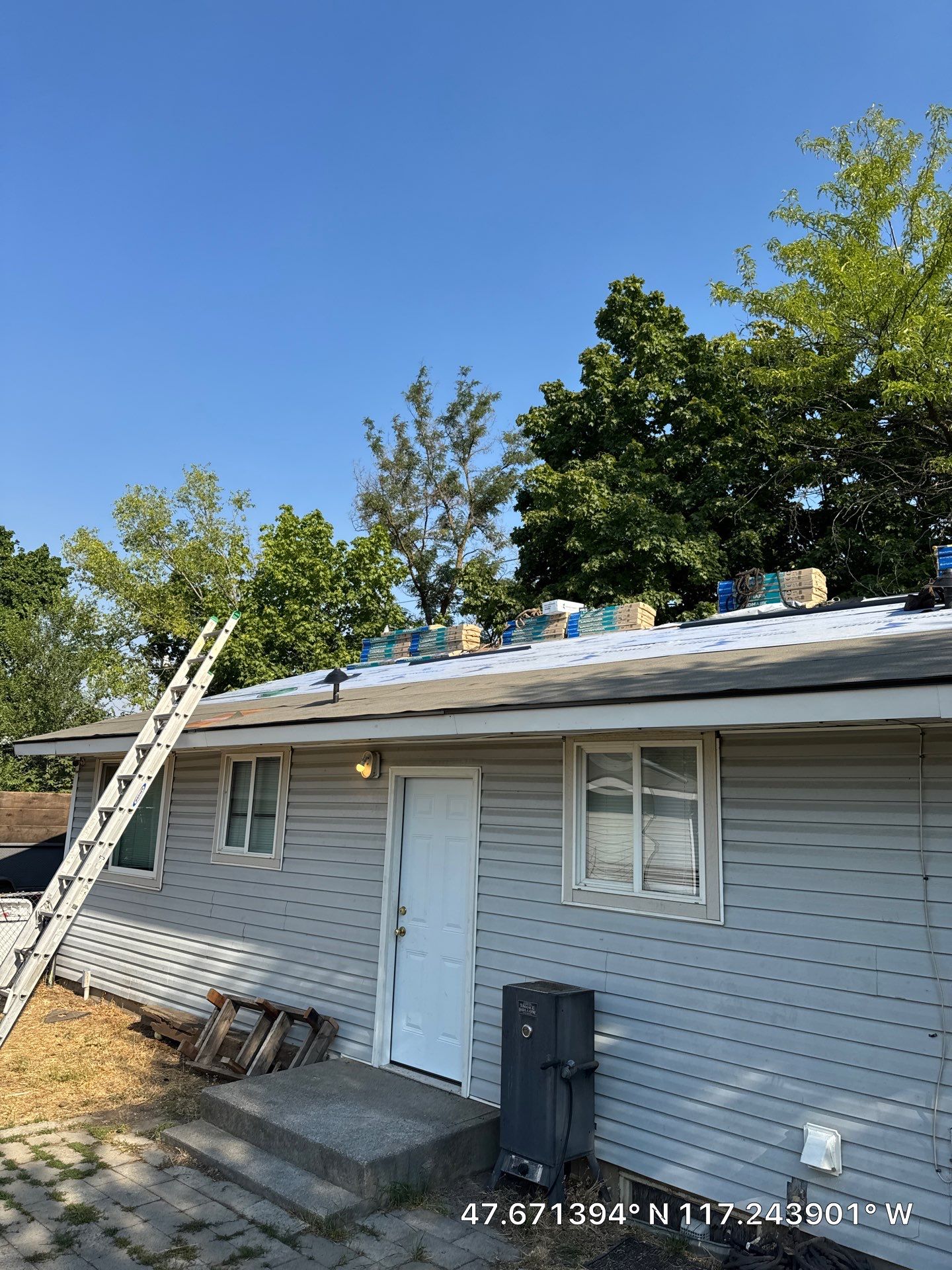 Residential Roof Replacement in Spokane Valley Featuring Landmark Shingles by Alpine Roofing