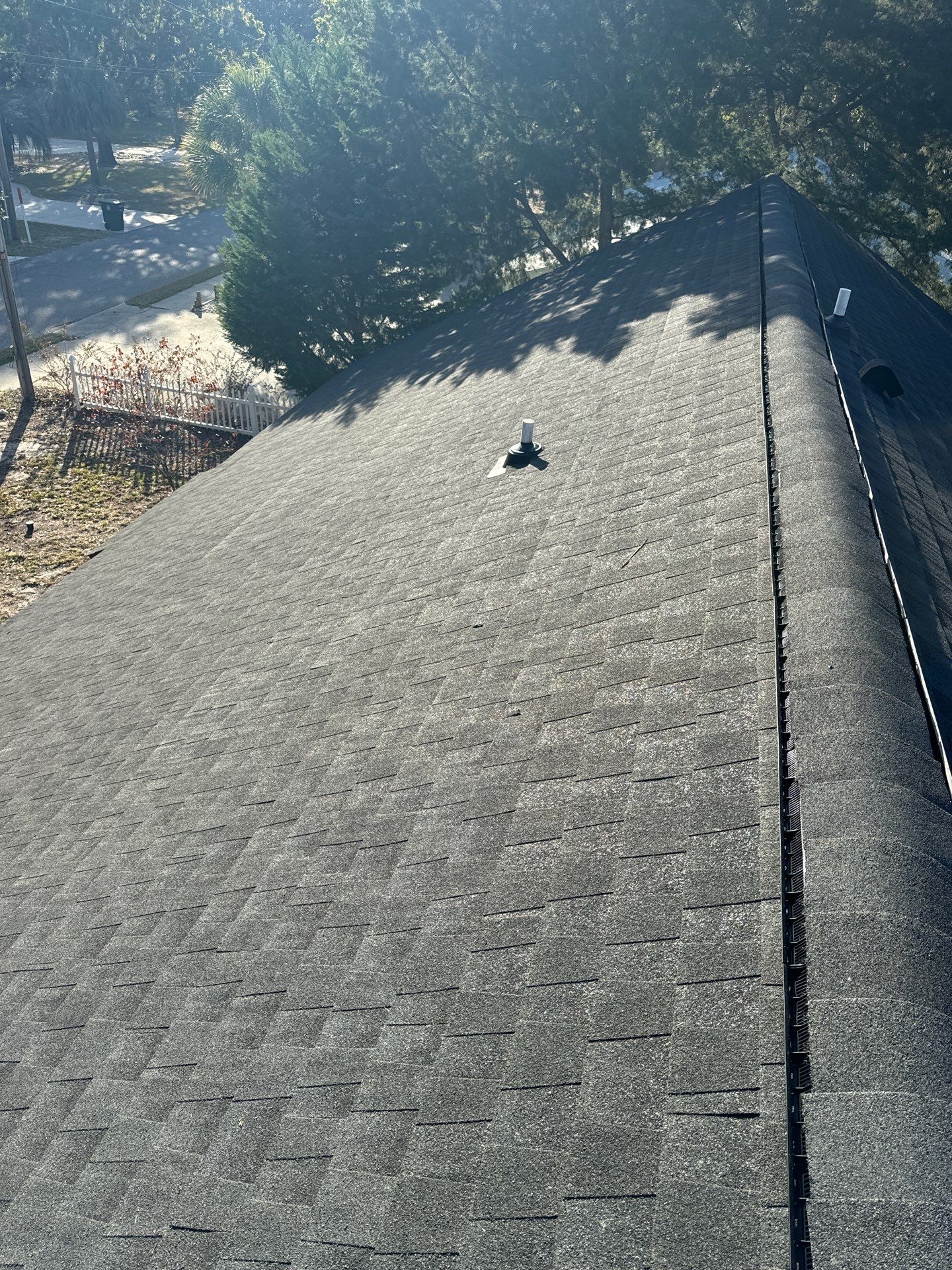 GAF HDZ - Charcoal by Linta Roofing Inc