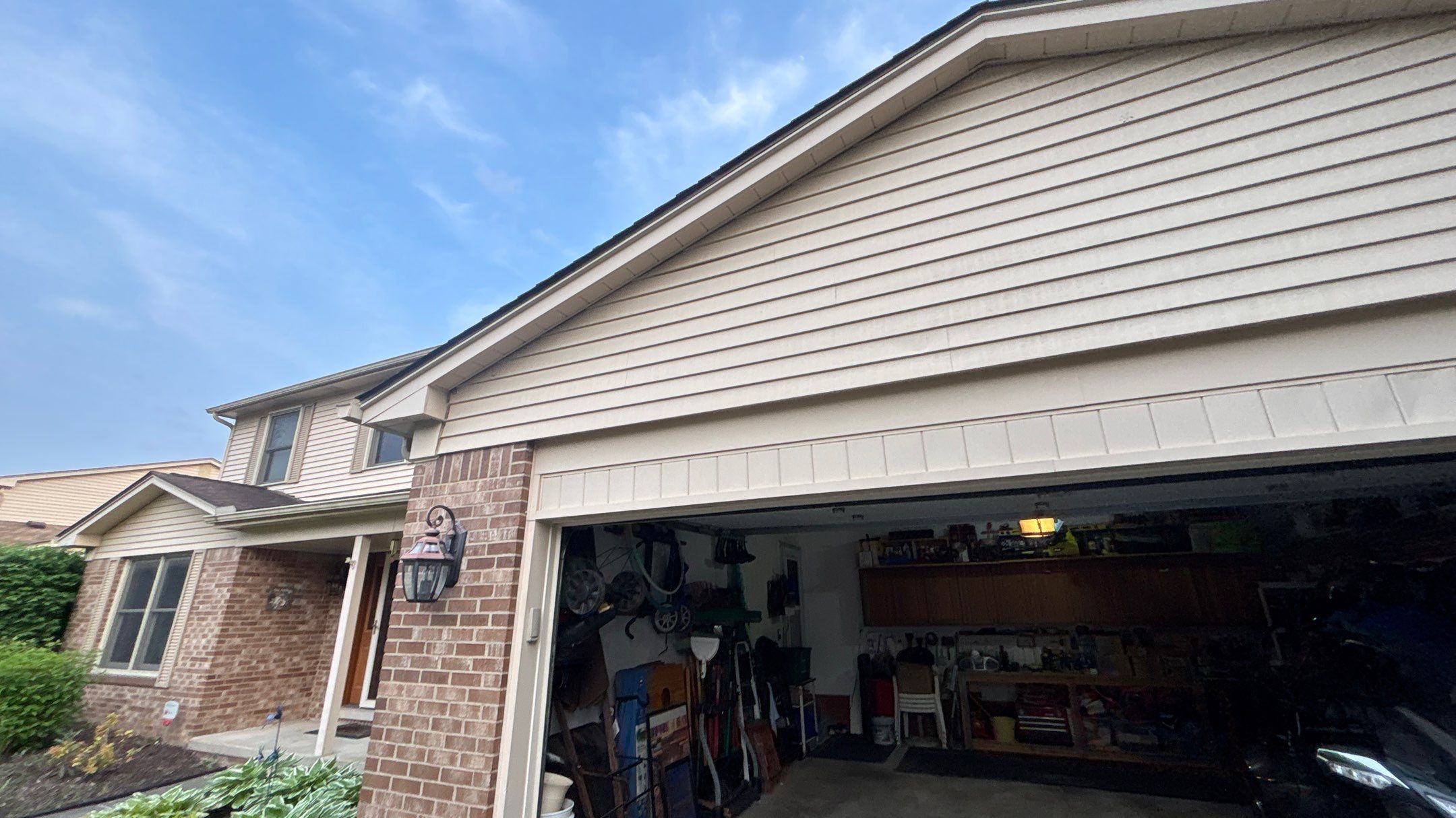 Siding Replacement using Alside S7 Cedar Mill Grain Pebble by 180 Contractors