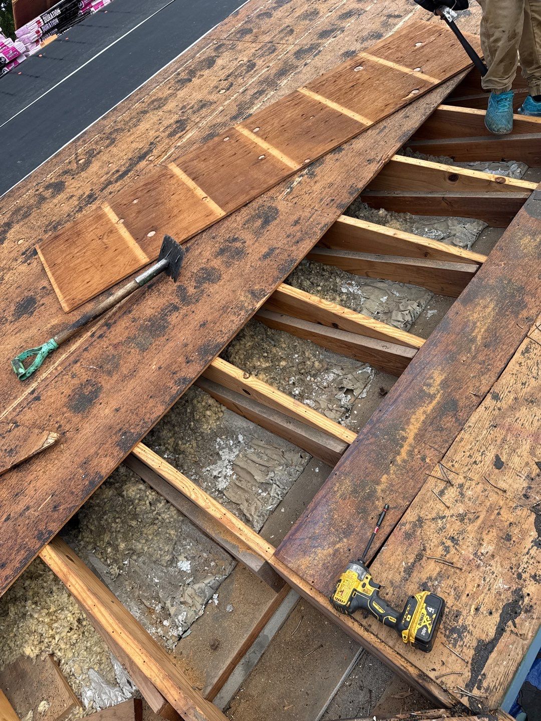 Project in St. Petersburg 33710 by Mitchell Roofing Company LLC