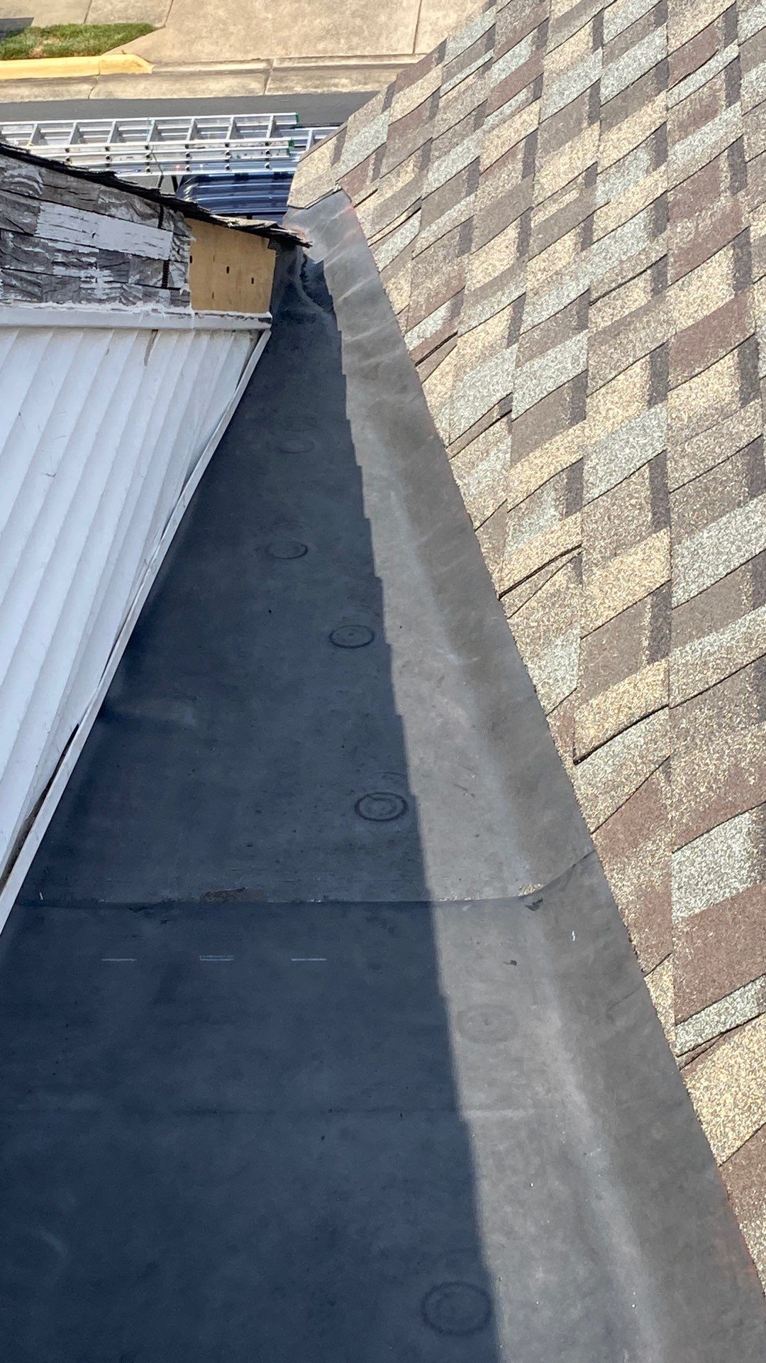 Fairfax: Roof Replacement with CertainTeed Landmark Pro Designer Shingles in Max Def Weathered Wood by RM Banning, Inc.