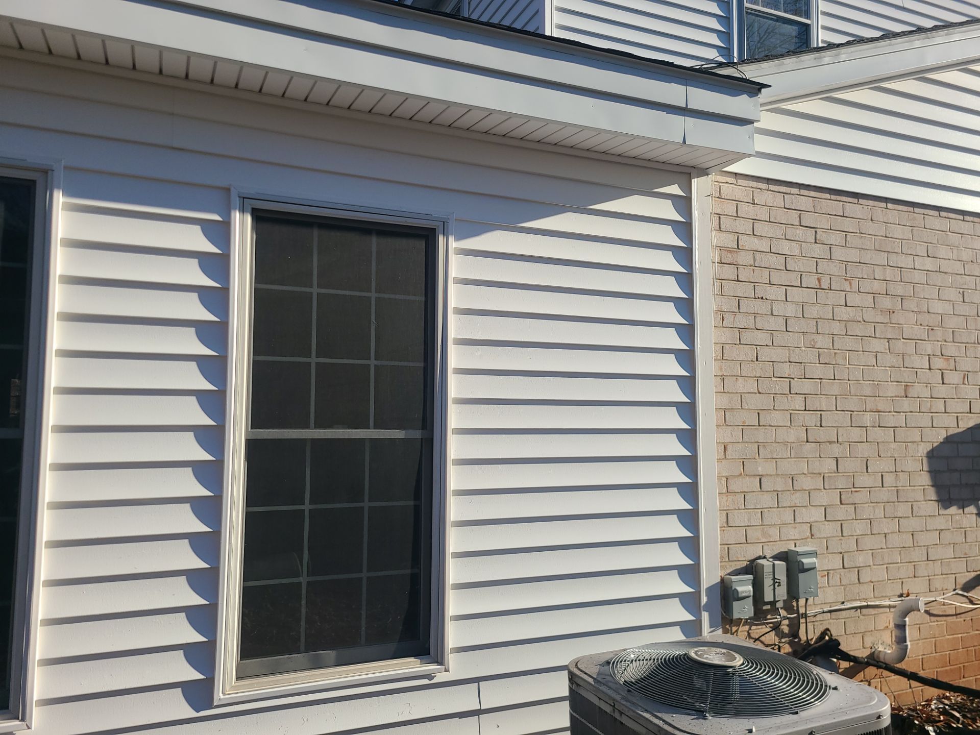 Springfield CertainTeed Charcoal Black Roof & CertainTeed Colonial White Siding by RM Banning, Inc.