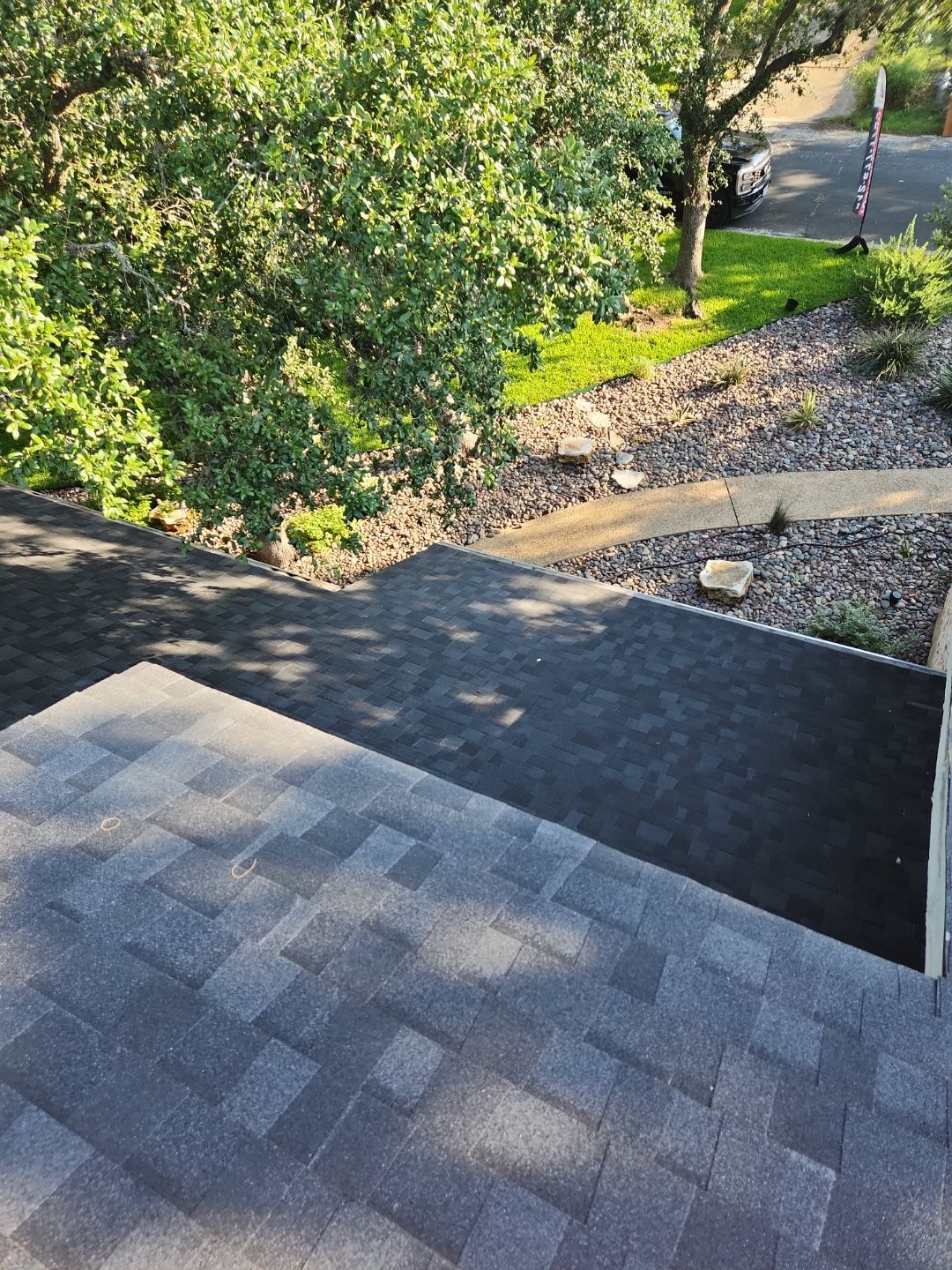 Onyx Black - Owens Corning TrueDefinition Duration by RoofsOnly.com