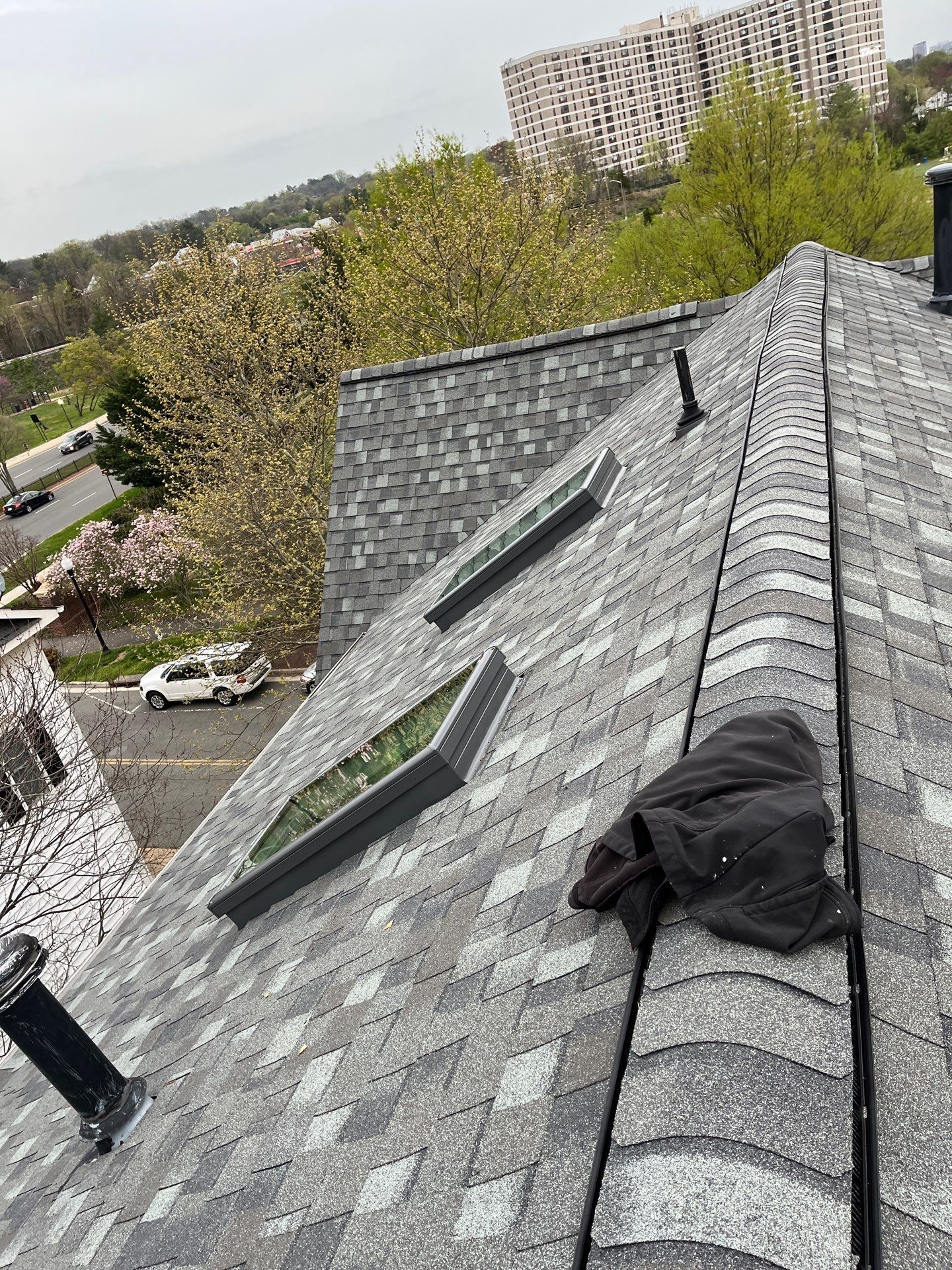 Alexandria: CertainTeed Landmark Pro Designer Shingles in Max Def Georgetown Gray by RM Banning, Inc.