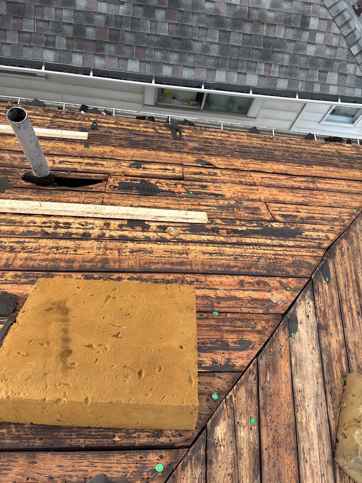 Residential Roofing Installation using GAF Timberline HDZ Charcoal by Rainstoppers Roofing