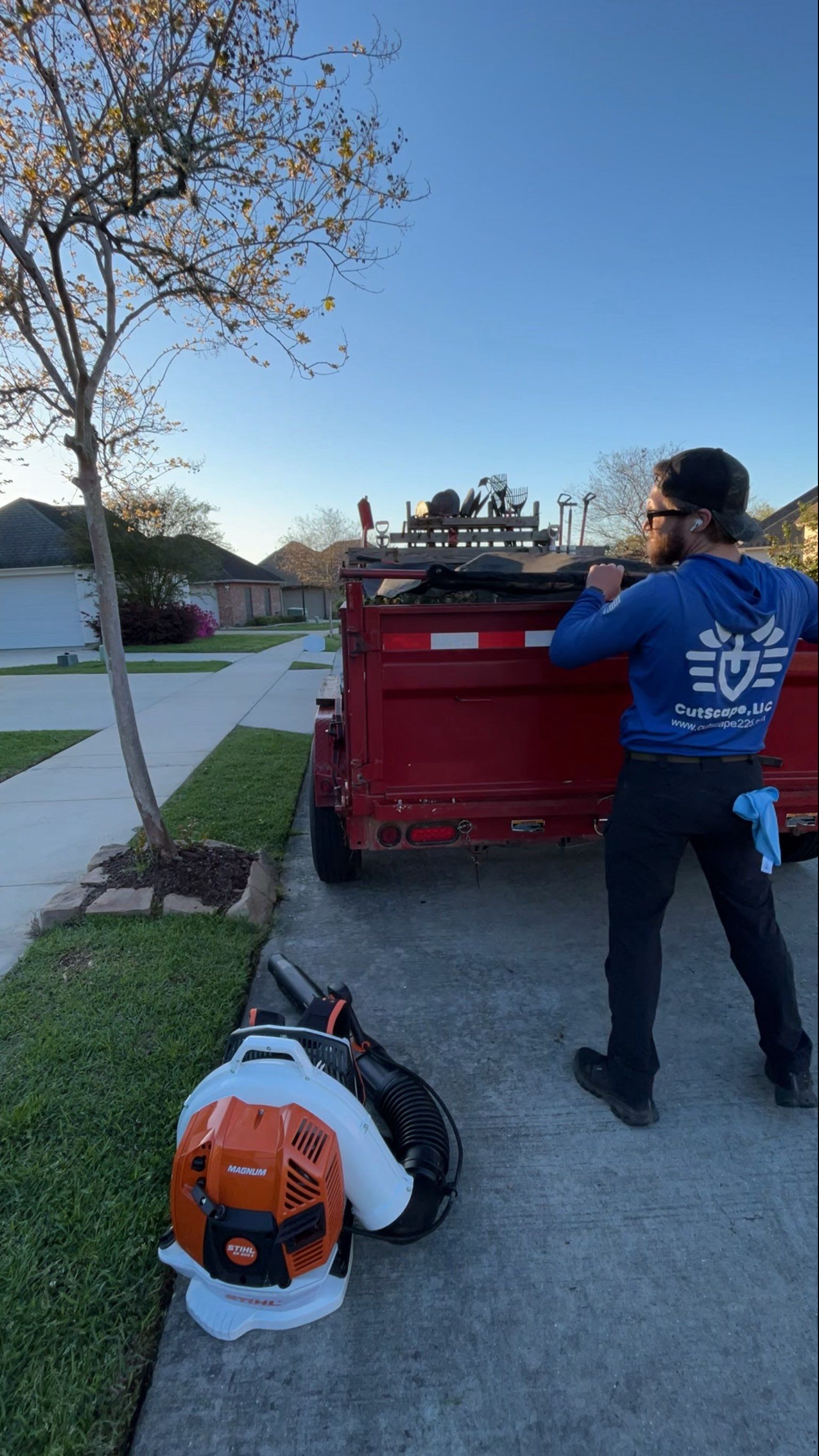 DUMP TRAILER SERVICES by CutScape, LLC.