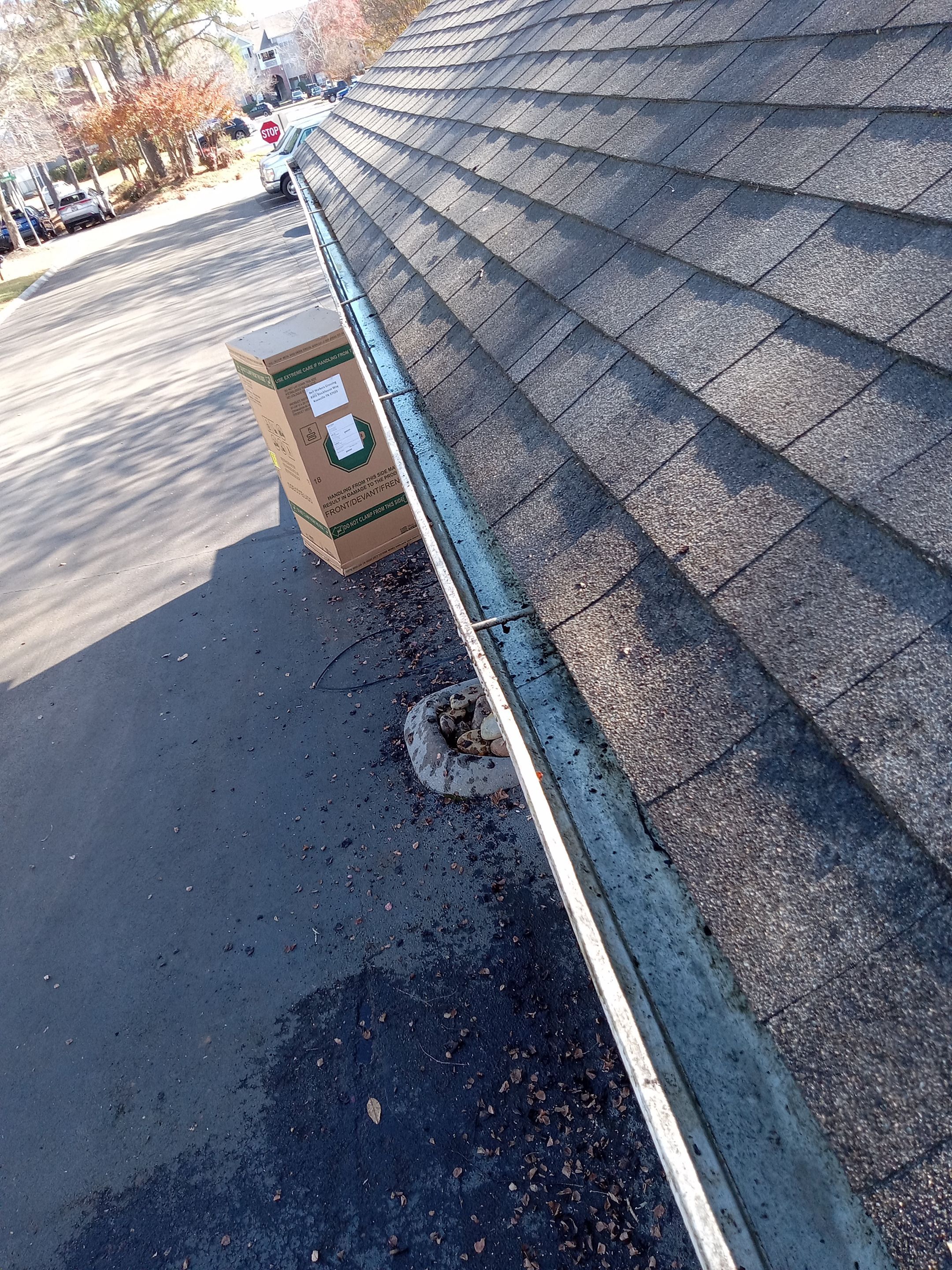 Commercial gutter cleaning Knoxville, TN after photo with clean gutters