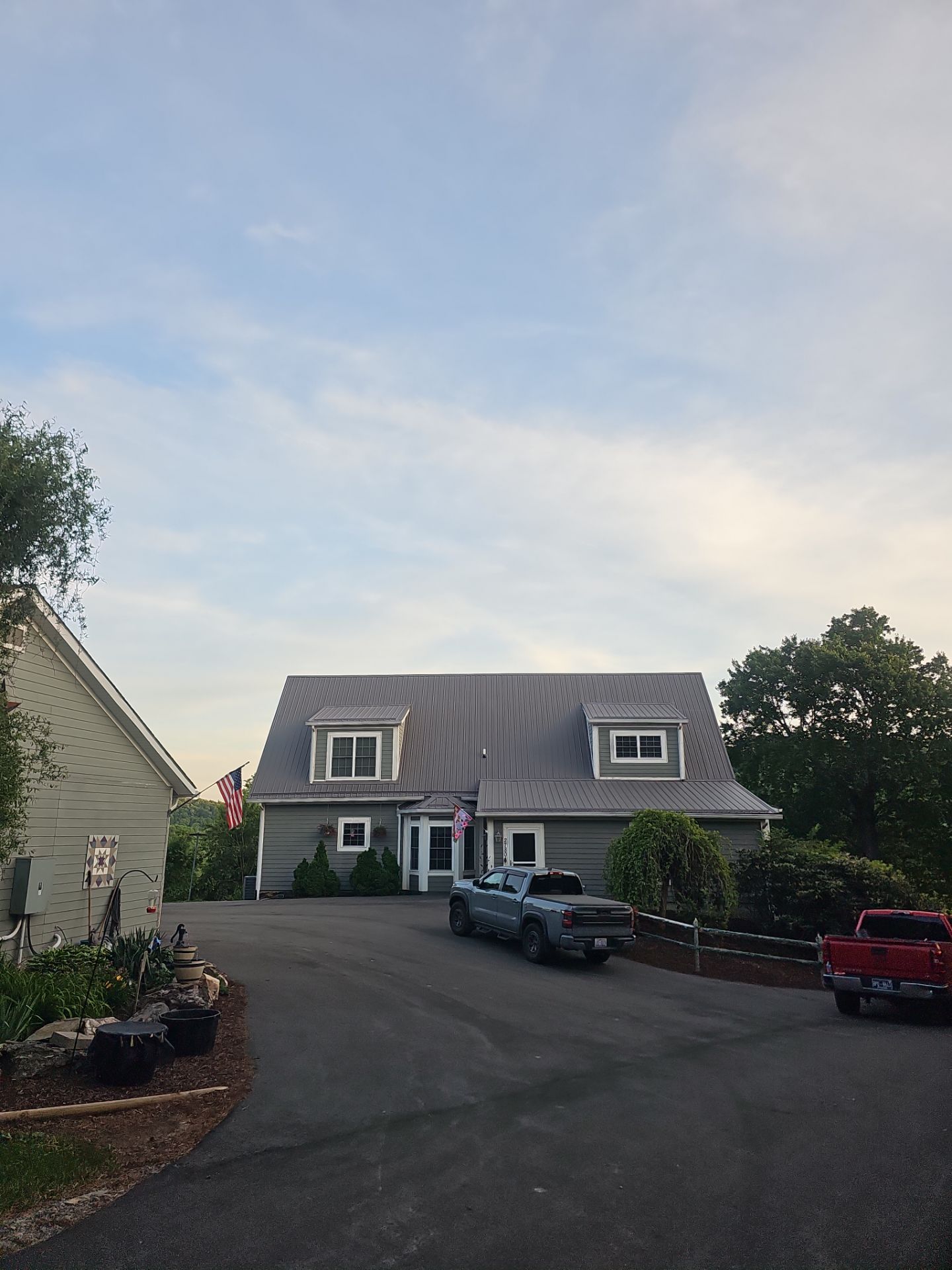 Miller Residence by Omnia Roofing