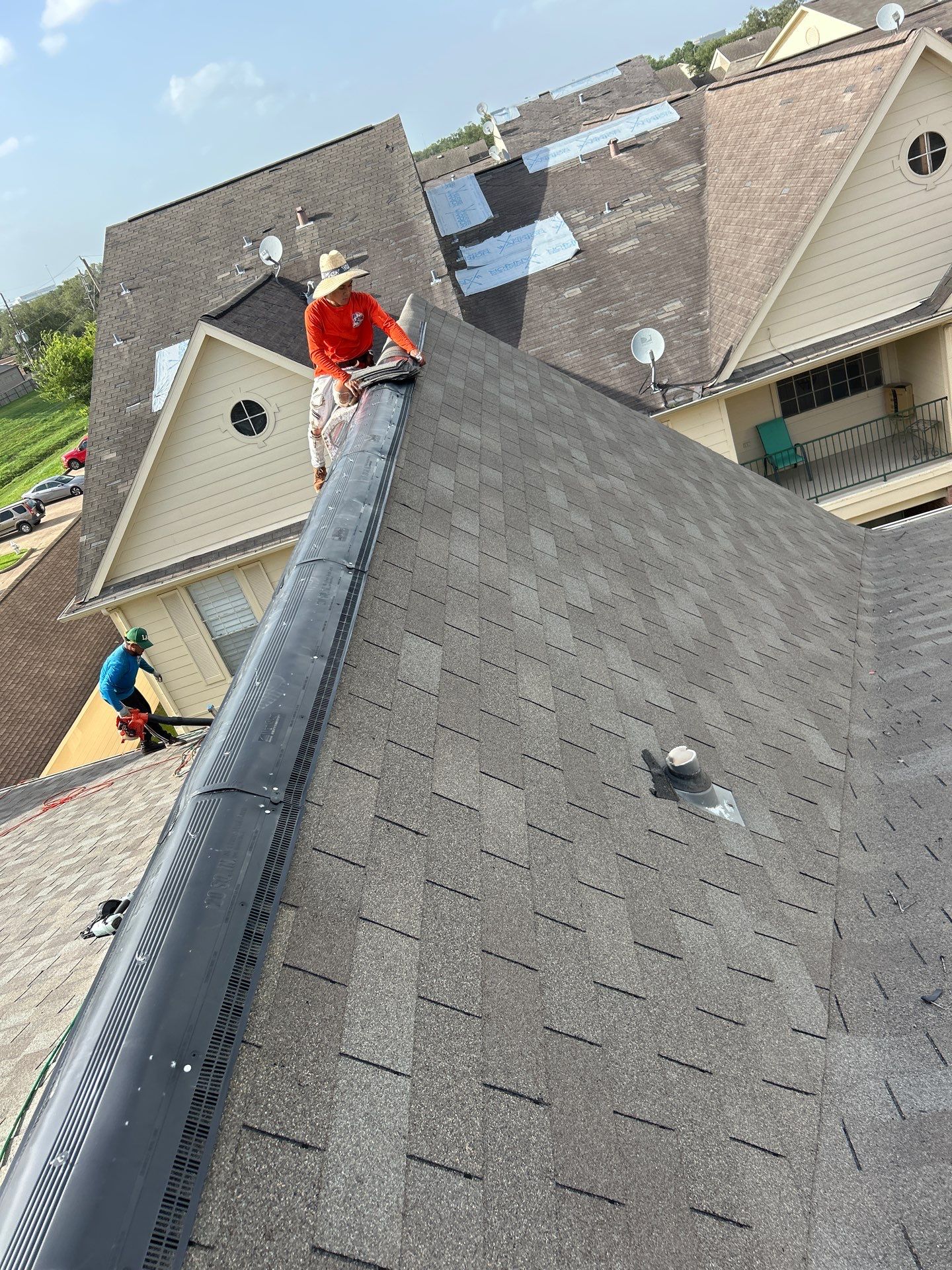Residential Roofing Installation using Owen's Corning Duration (Lifetime) Shingles by Roof Repair Company