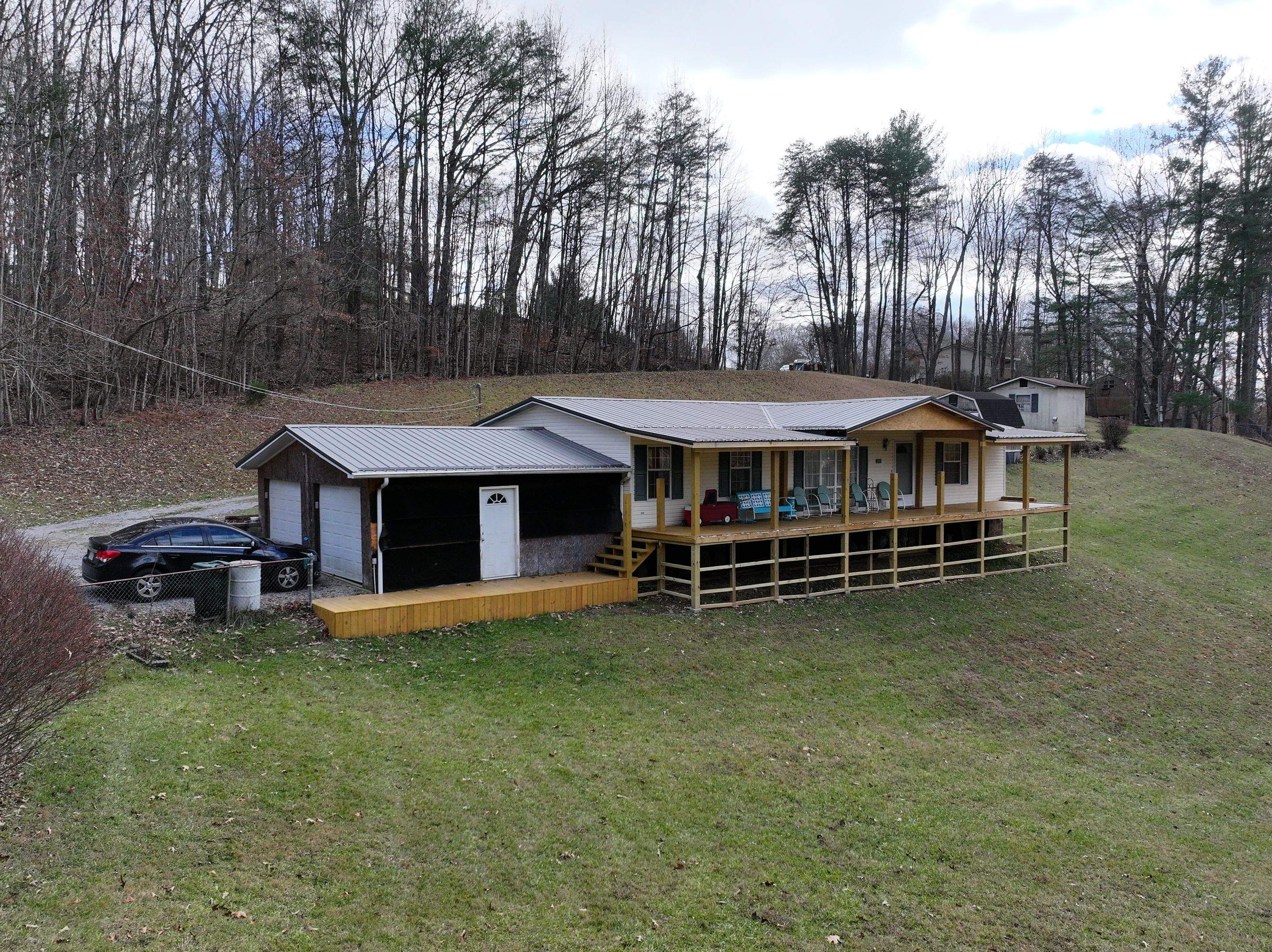 Musick Residence by Omnia Roofing