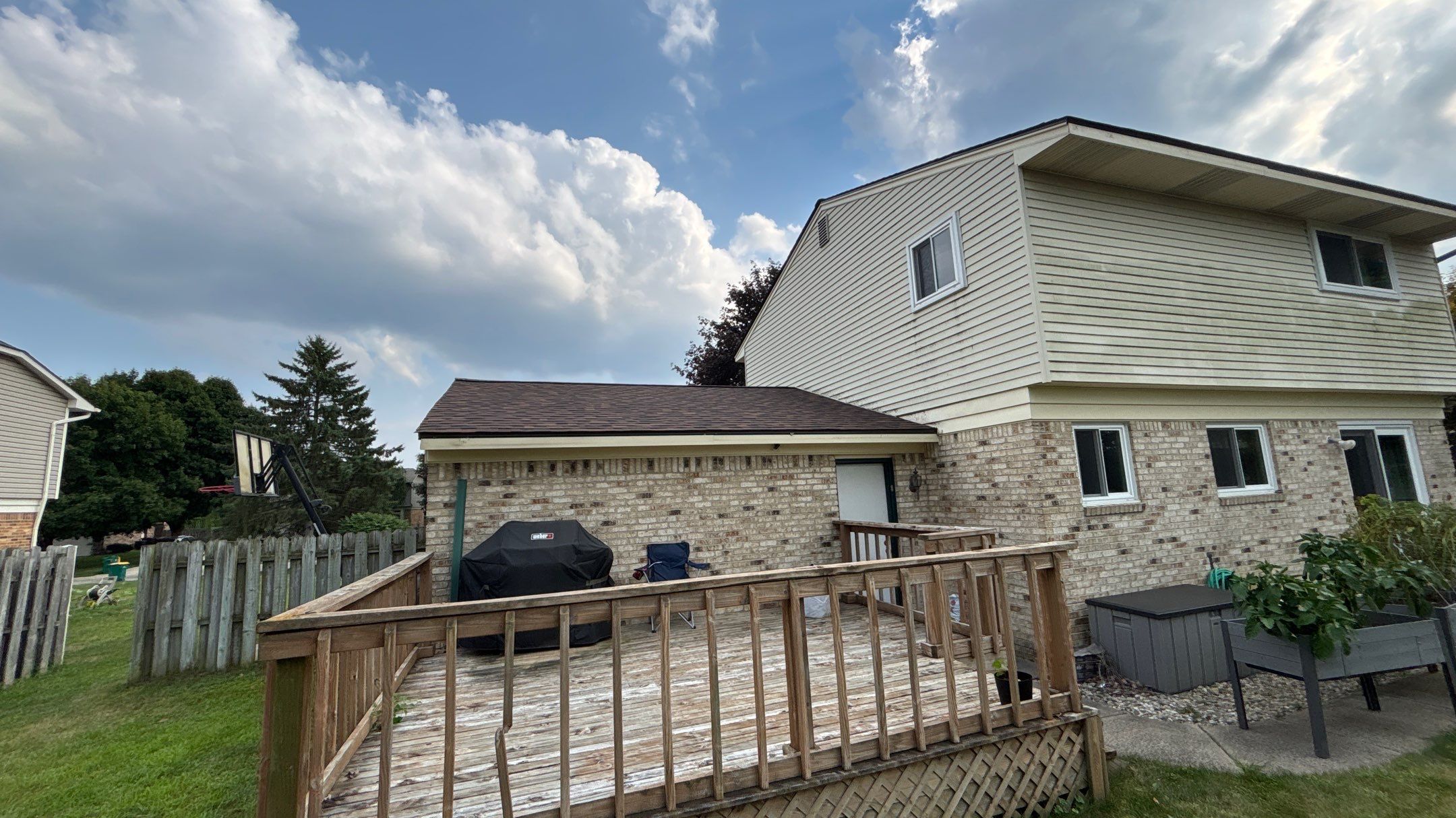 Roof Replacement using Owens Corning Brownwood by 180 Contractors