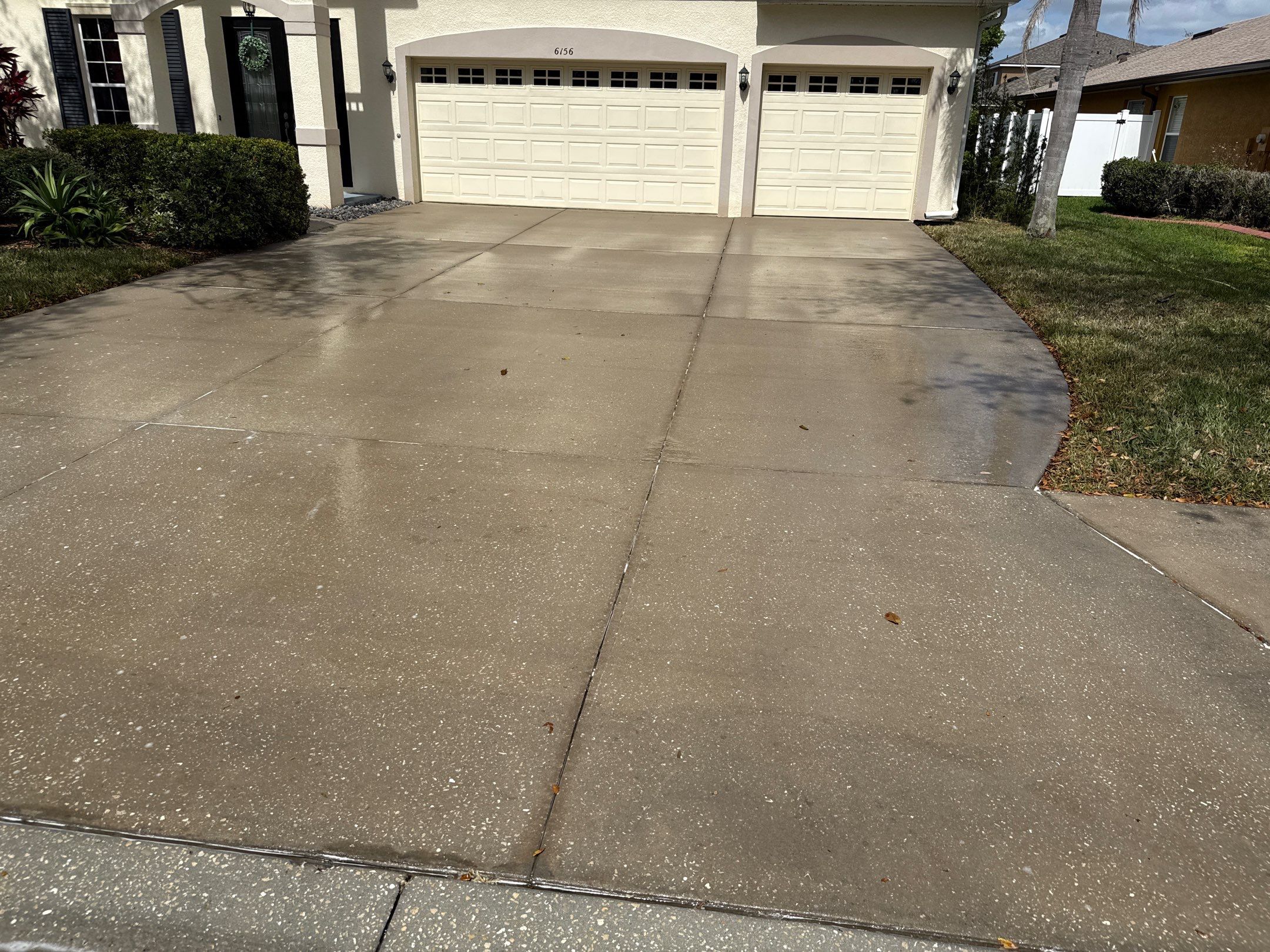Barrington Ridge 2-Story House & Driveway Cleaning – Before & After Transformation! by Sunshine AquaWash