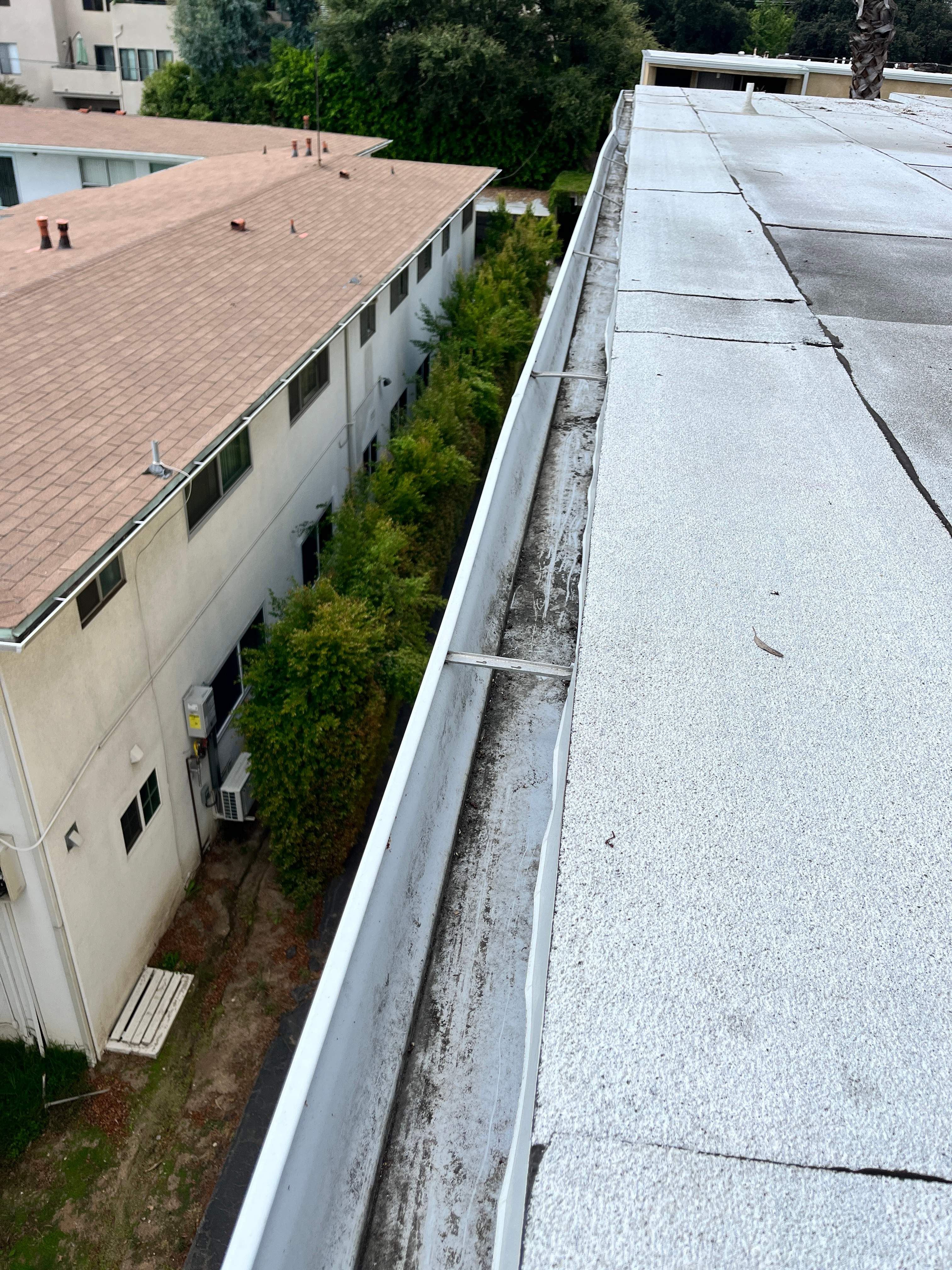 HOA Gutter Cleaning in Pasadena by Palm Coast Solar Cleaning