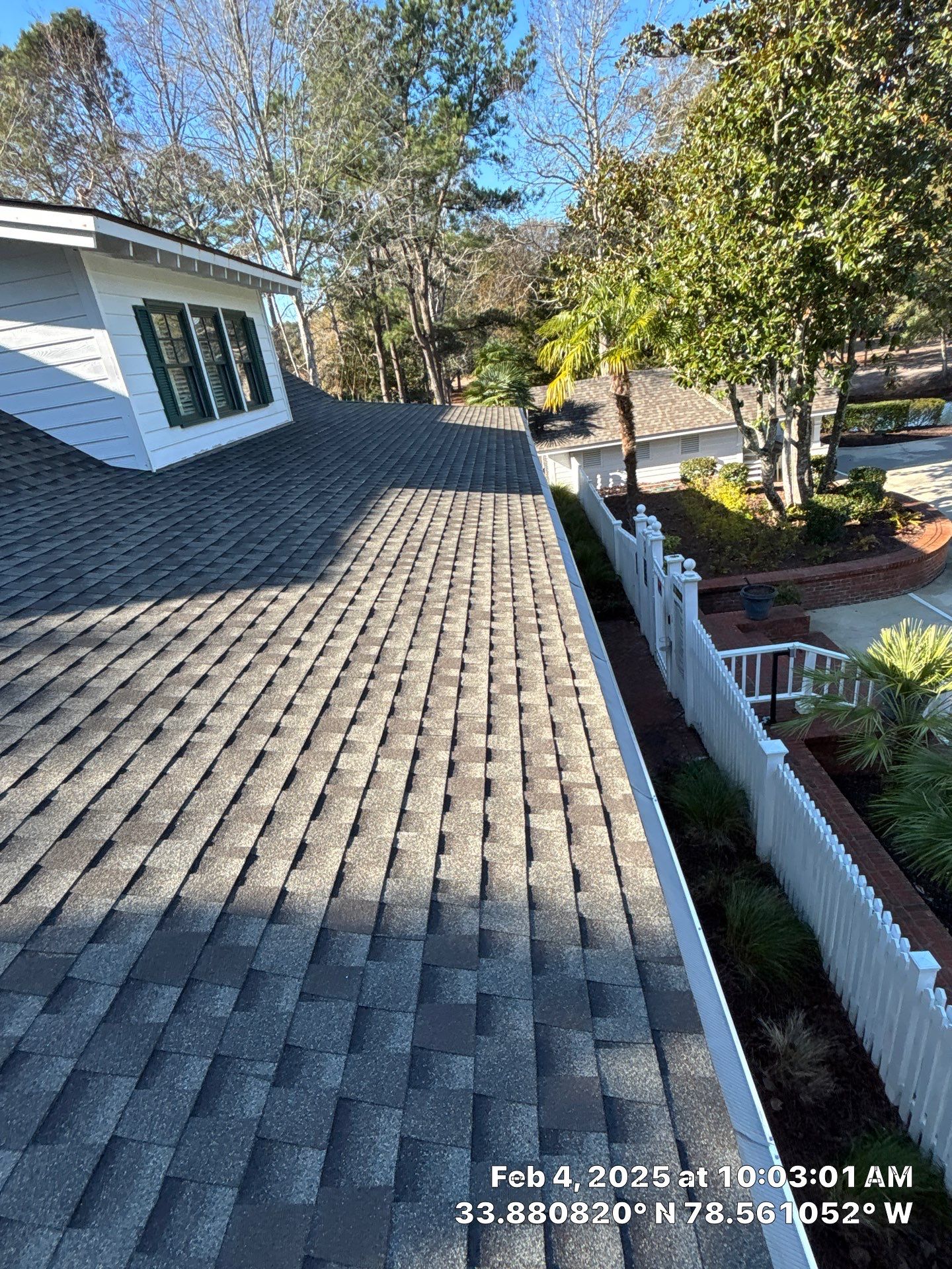 GAF HDZ - Weathered Wood by Linta Roofing Inc