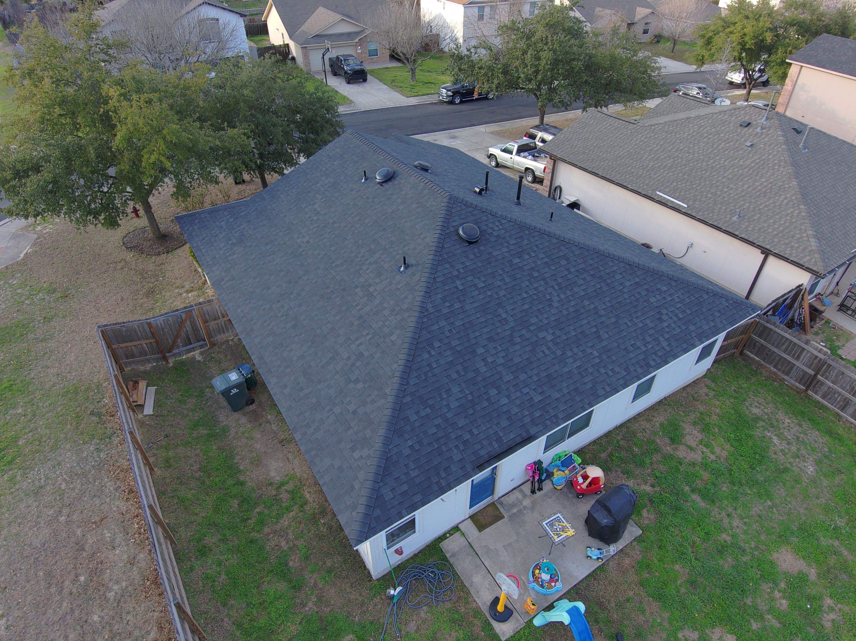 Onyx Black - Owens Corning TruDefinition Duration by RoofsOnly.com