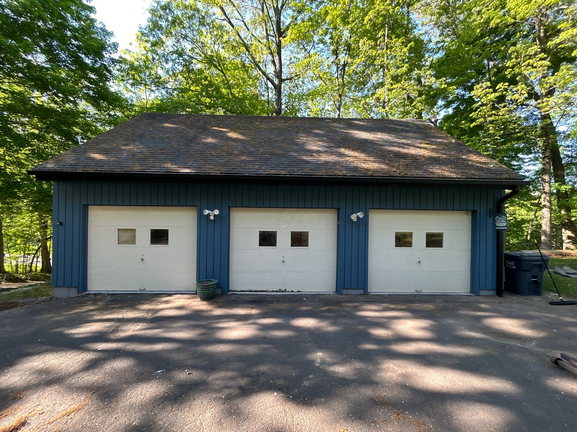 Garage Door Installation using Amarr Classica Gaage door by DiGiorgi Roofing and Siding Inc