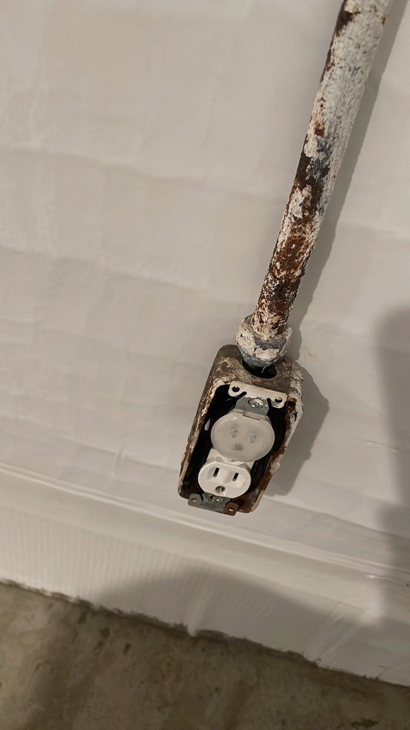 Embedded Fiber Reinforcement and Basement Waterproofing using GrateDrain Waterproofing System by Toledo Basement Repair