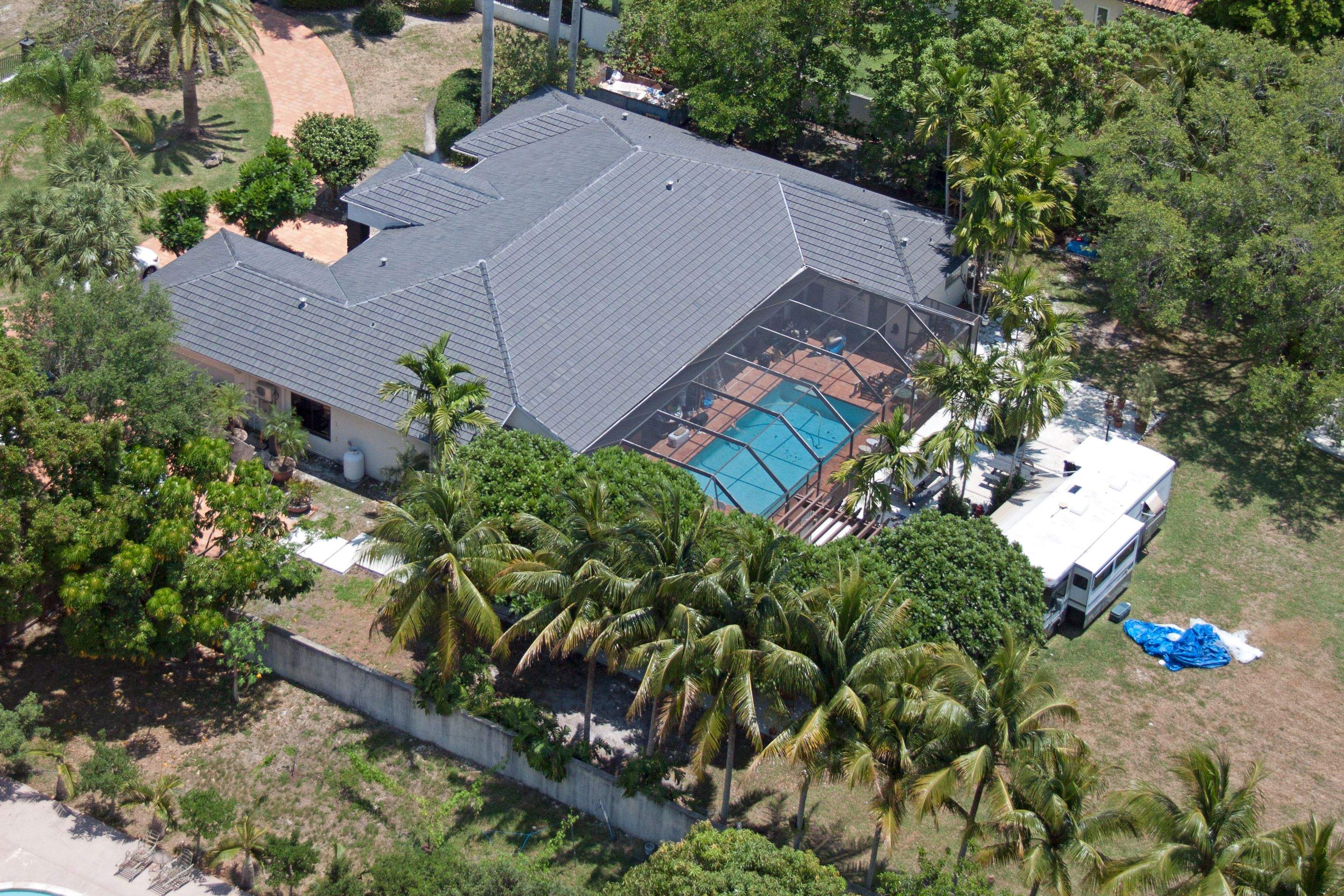 Crown - Windsor Slate - Thunderstorm by Istueta Roofing