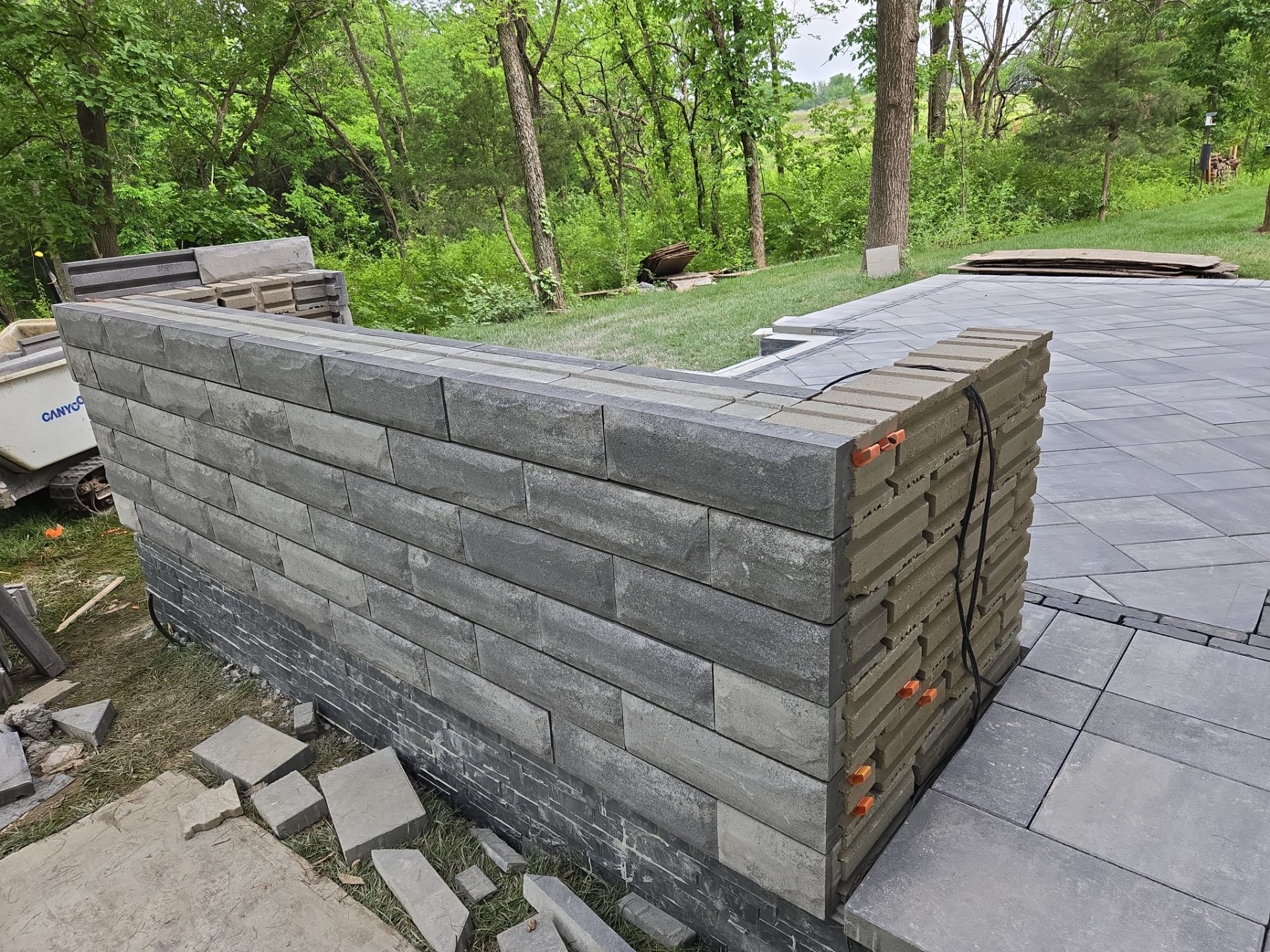 Beacon Hill Paver Patio by LAND ESCAPES LLC