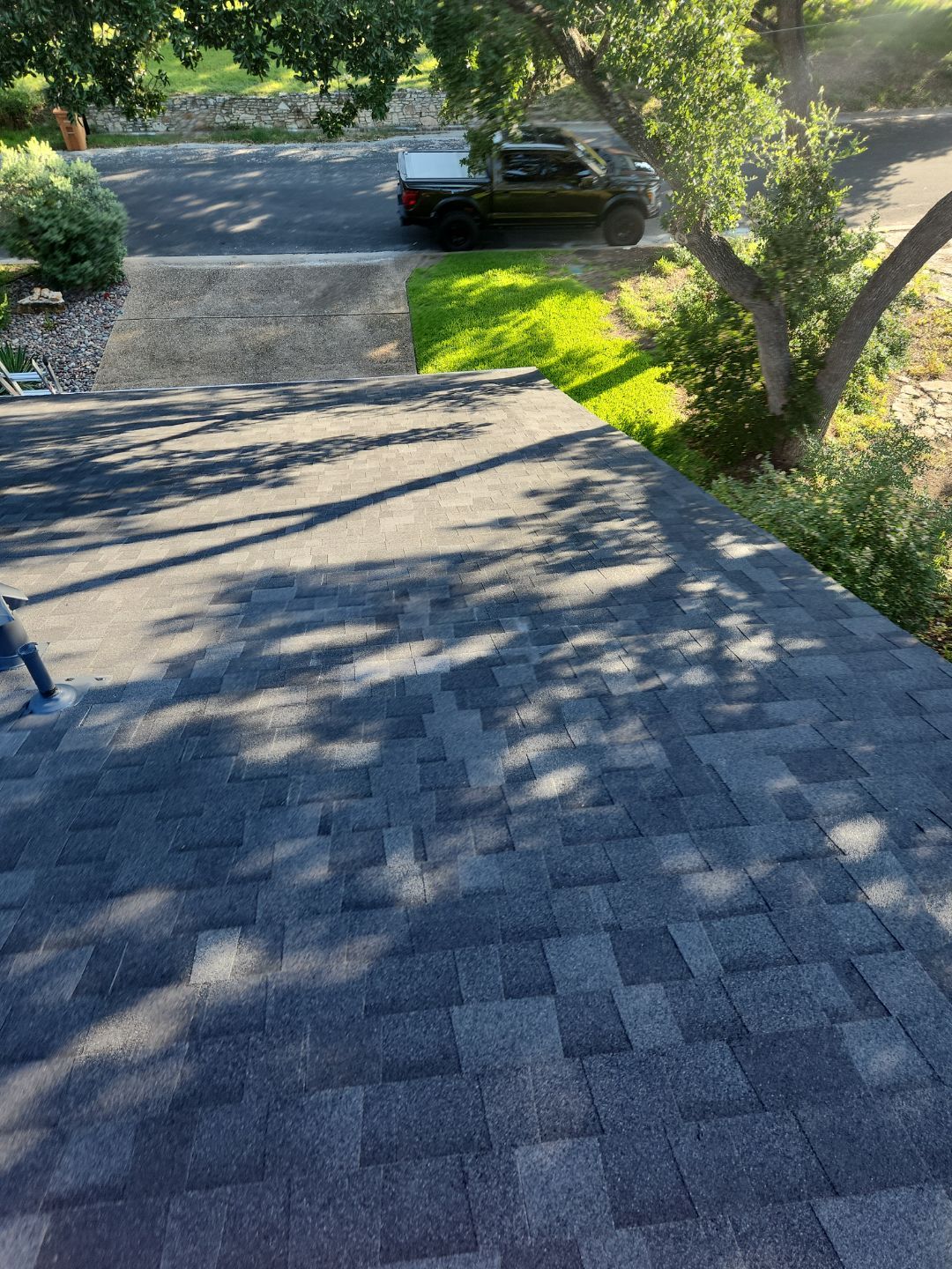 Onyx Black - Owens Corning TrueDefinition Duration by RoofsOnly.com