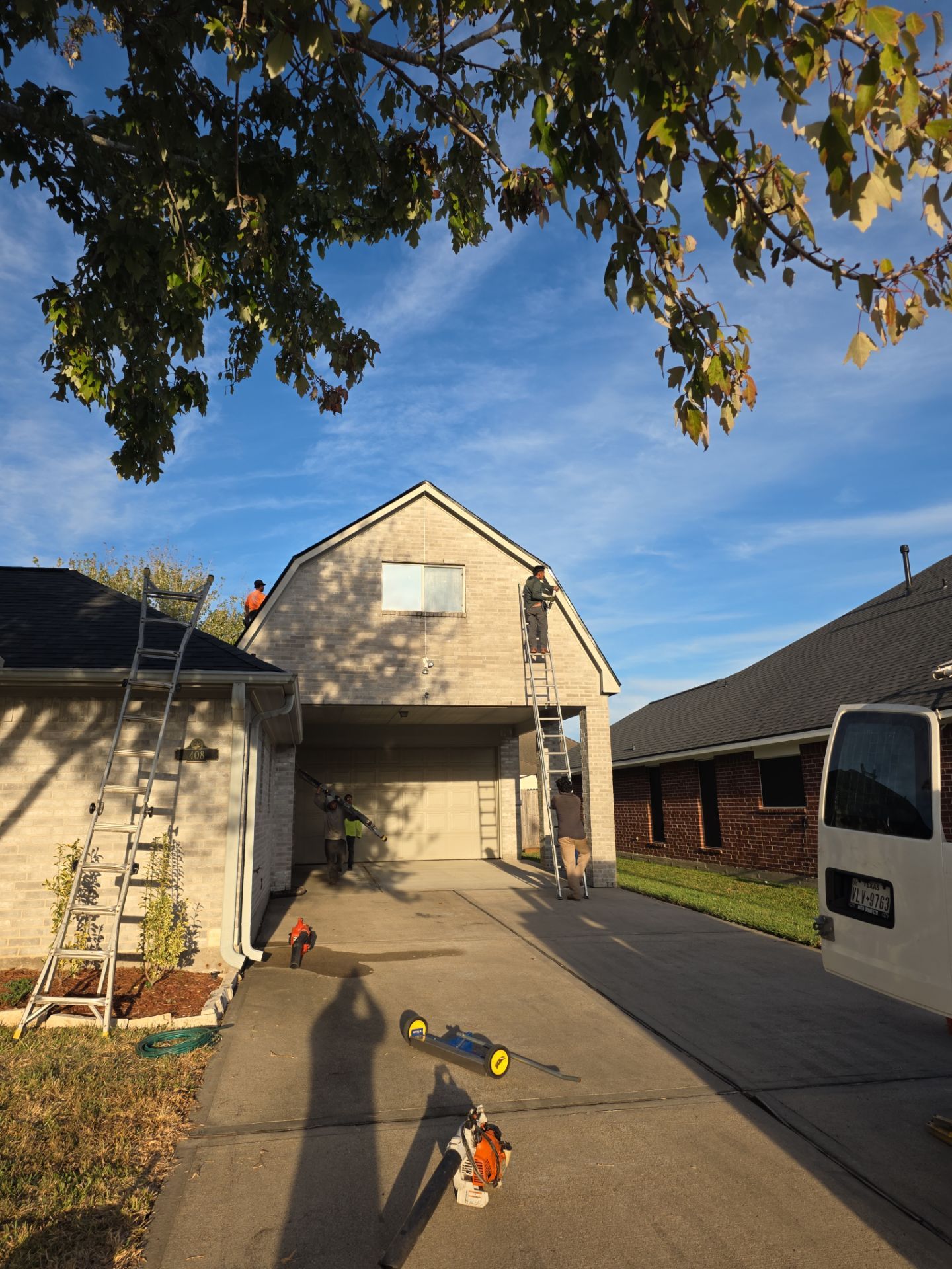 Residential Roof Replacement using OWENS CORNING OAKRIDGE by Elite Roofing LLC