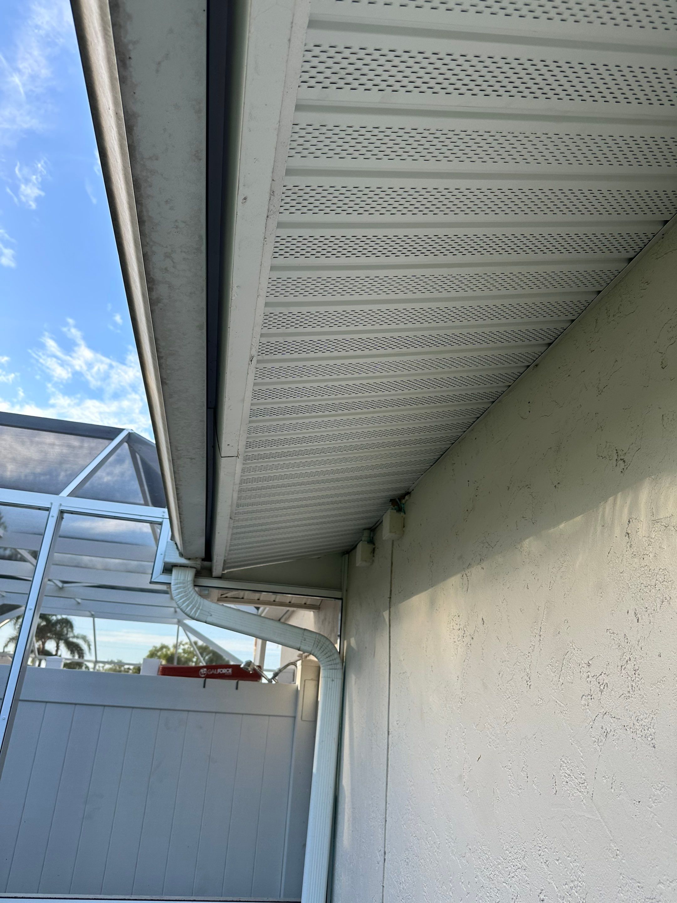 Soffit and Fascia Installation in Sarasota FL by Gutter Professors